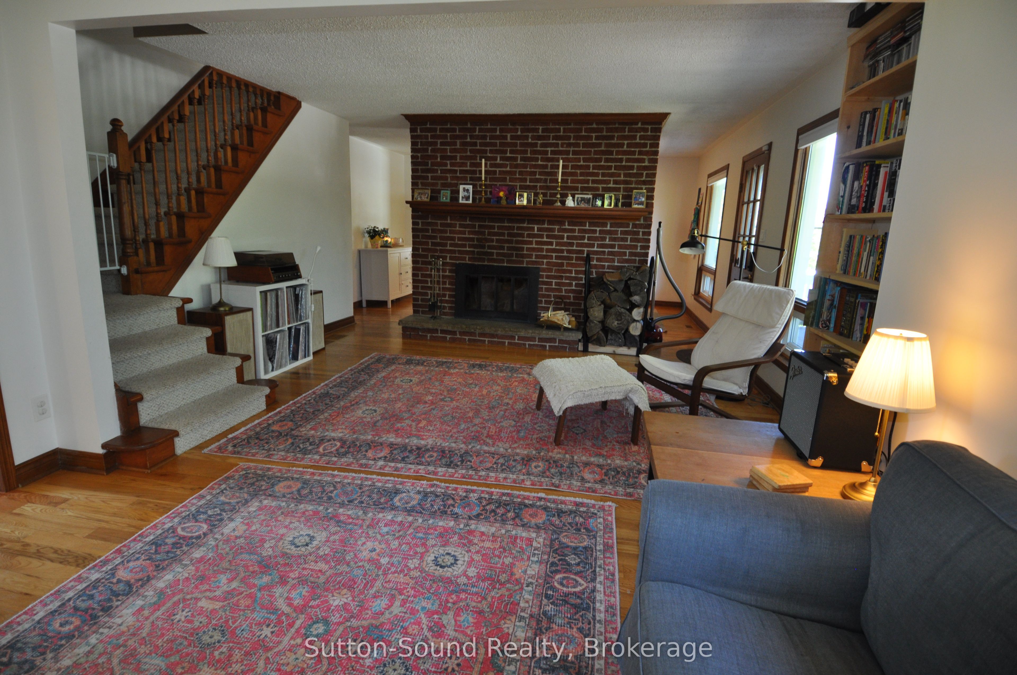 444 Balmy Beach Road Property Photo 8
