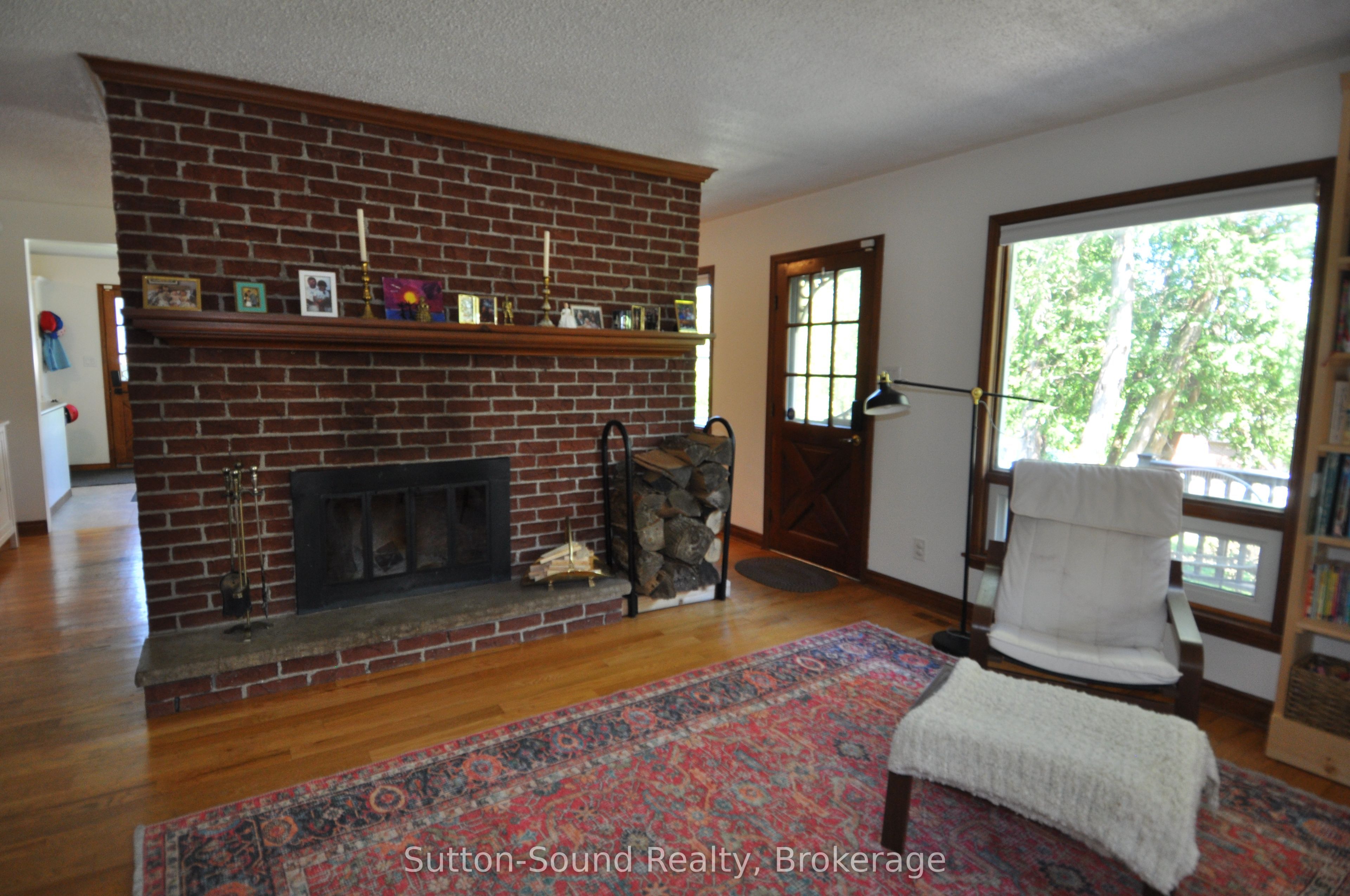 444 Balmy Beach Road Property Photo 9