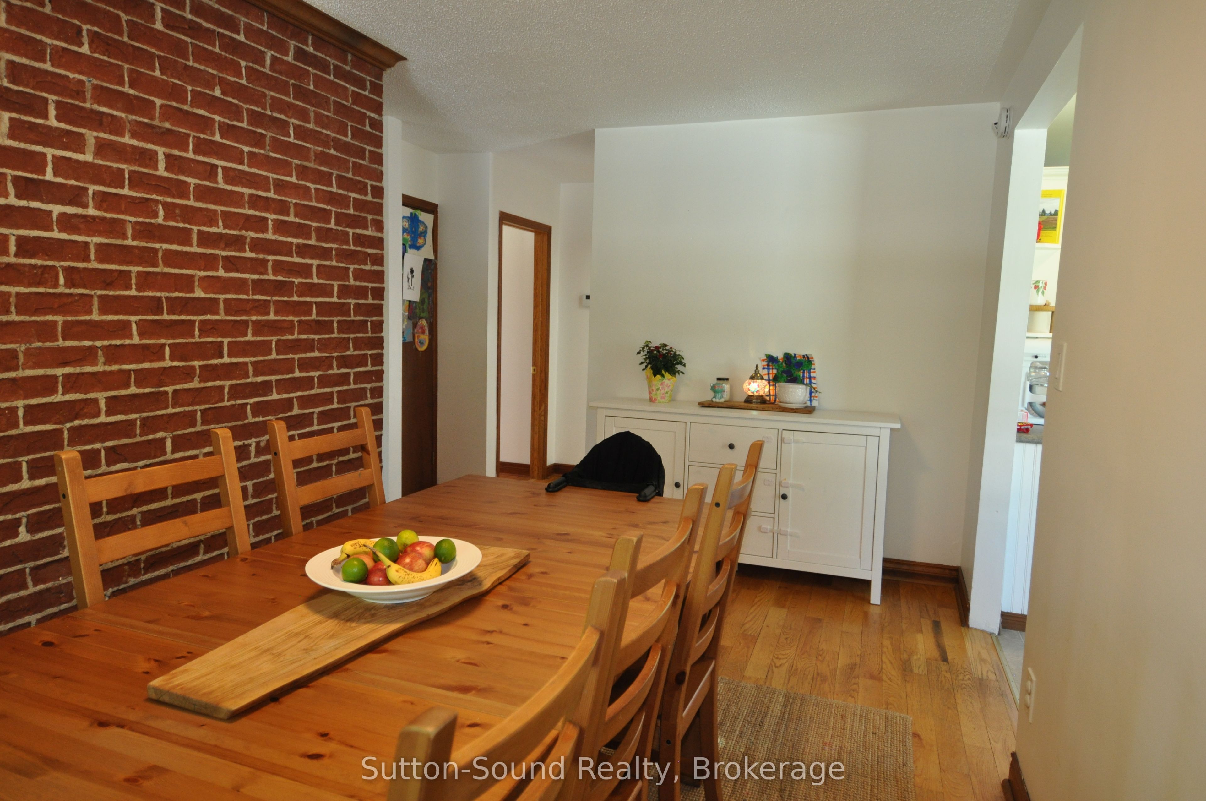 444 Balmy Beach Road Property Photo 12