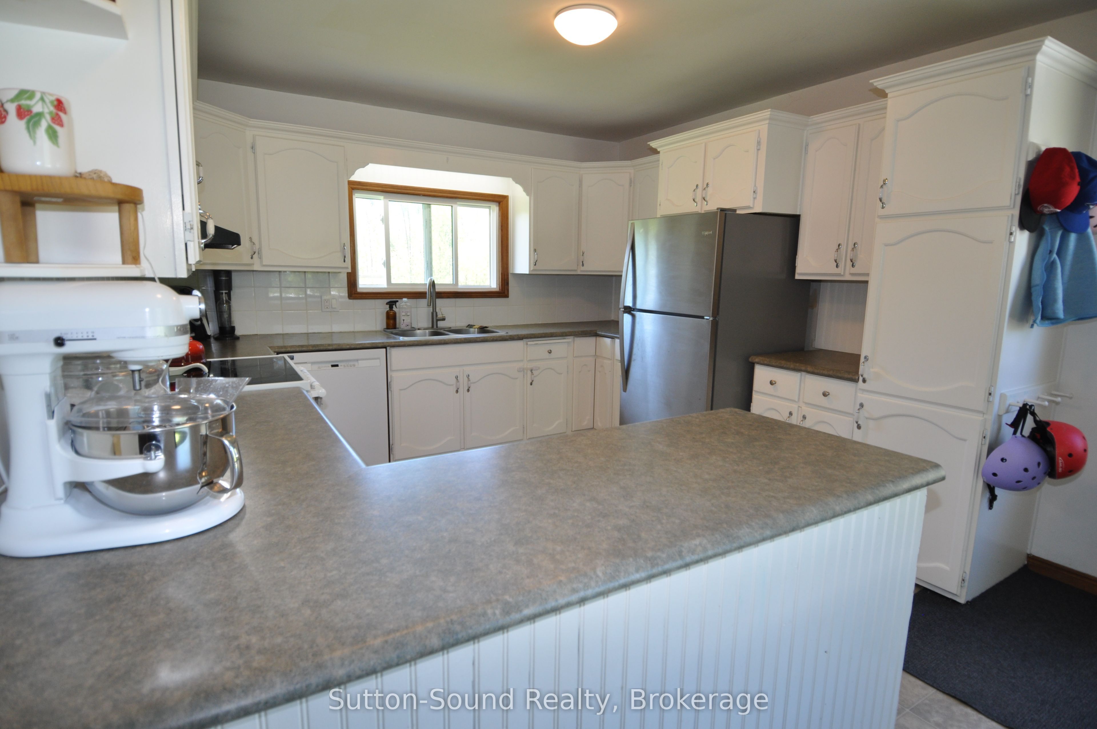 444 Balmy Beach Road Property Photo 15