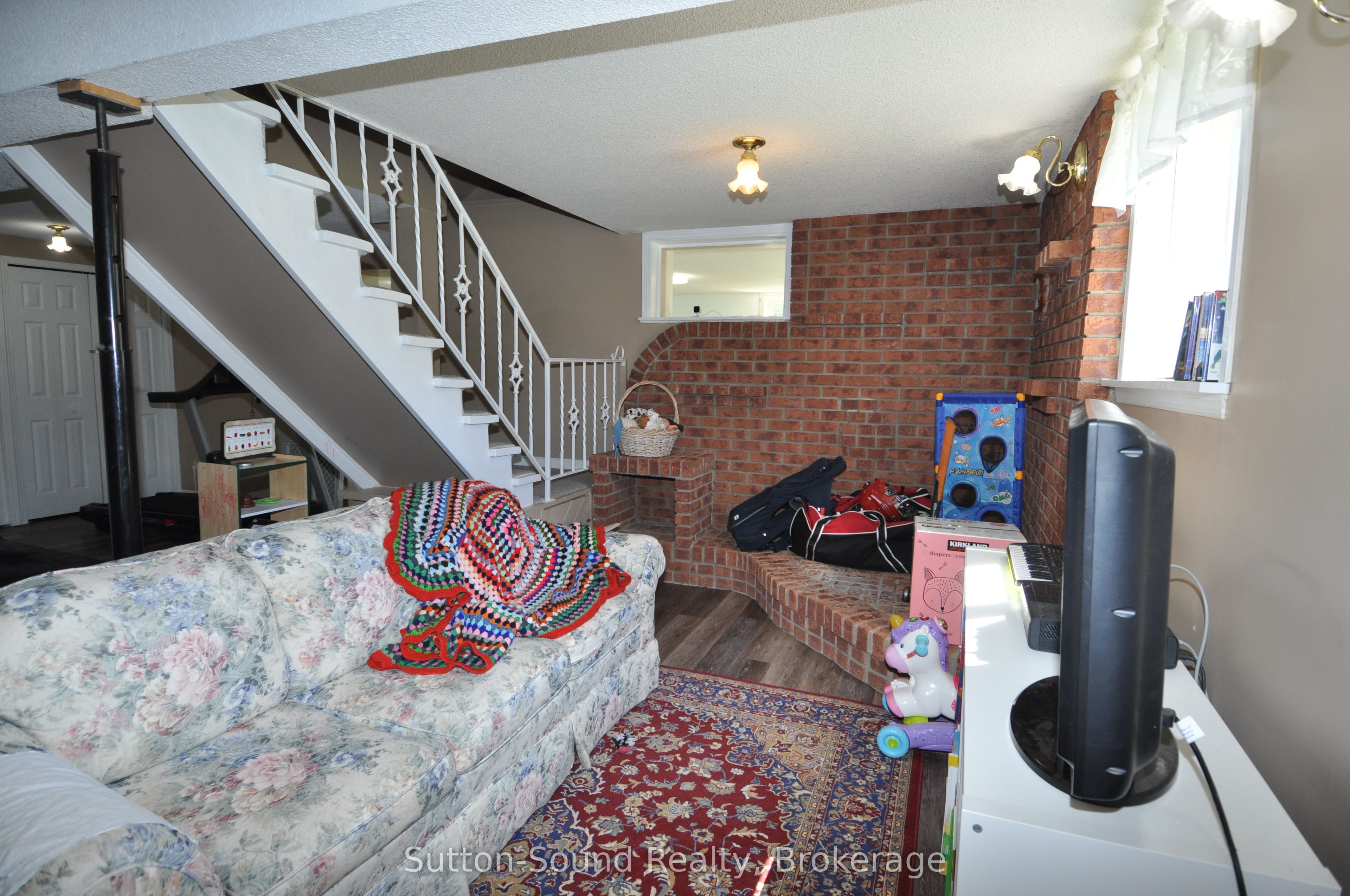444 Balmy Beach Road Property Photo 33