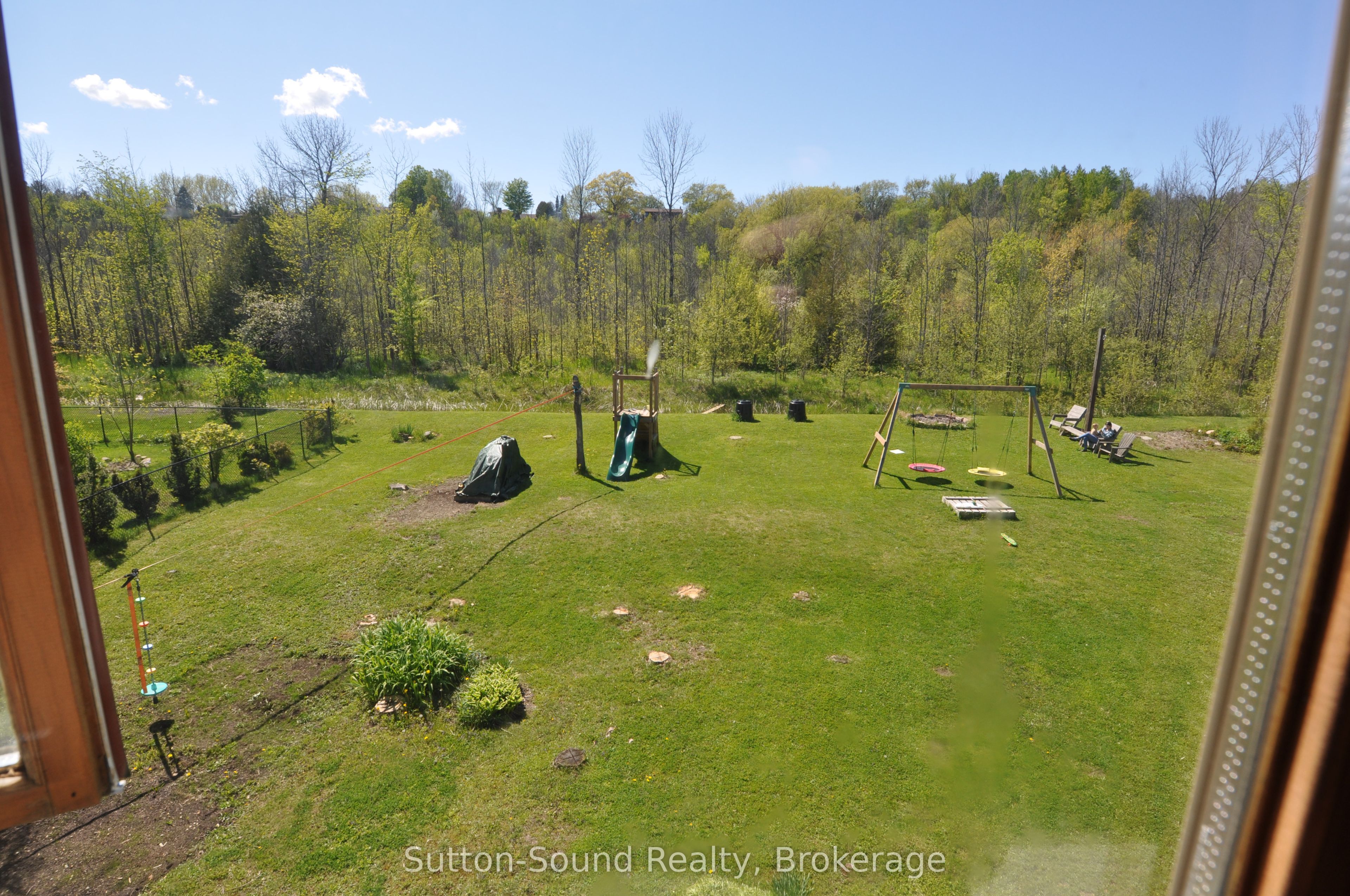 444 Balmy Beach Road Property Photo 34