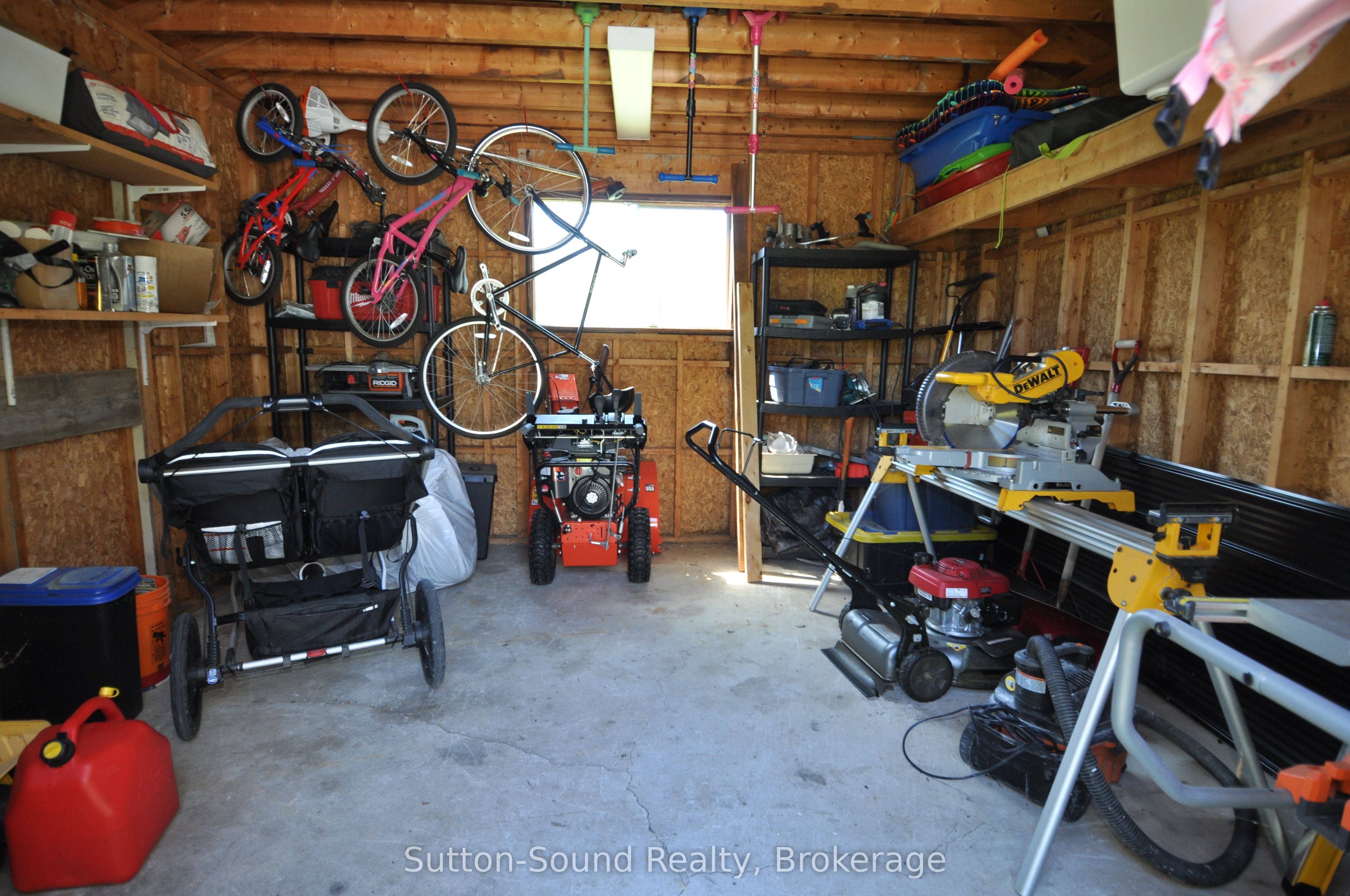 444 Balmy Beach Road Property Photo 37