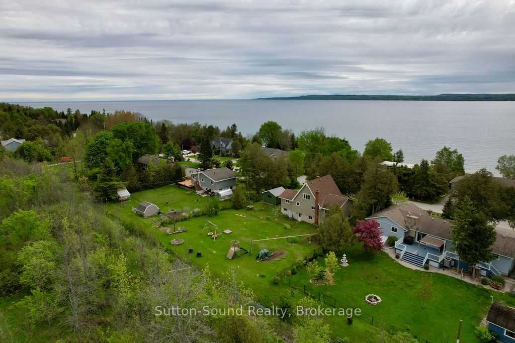 444 Balmy Beach Road Property Photo 38