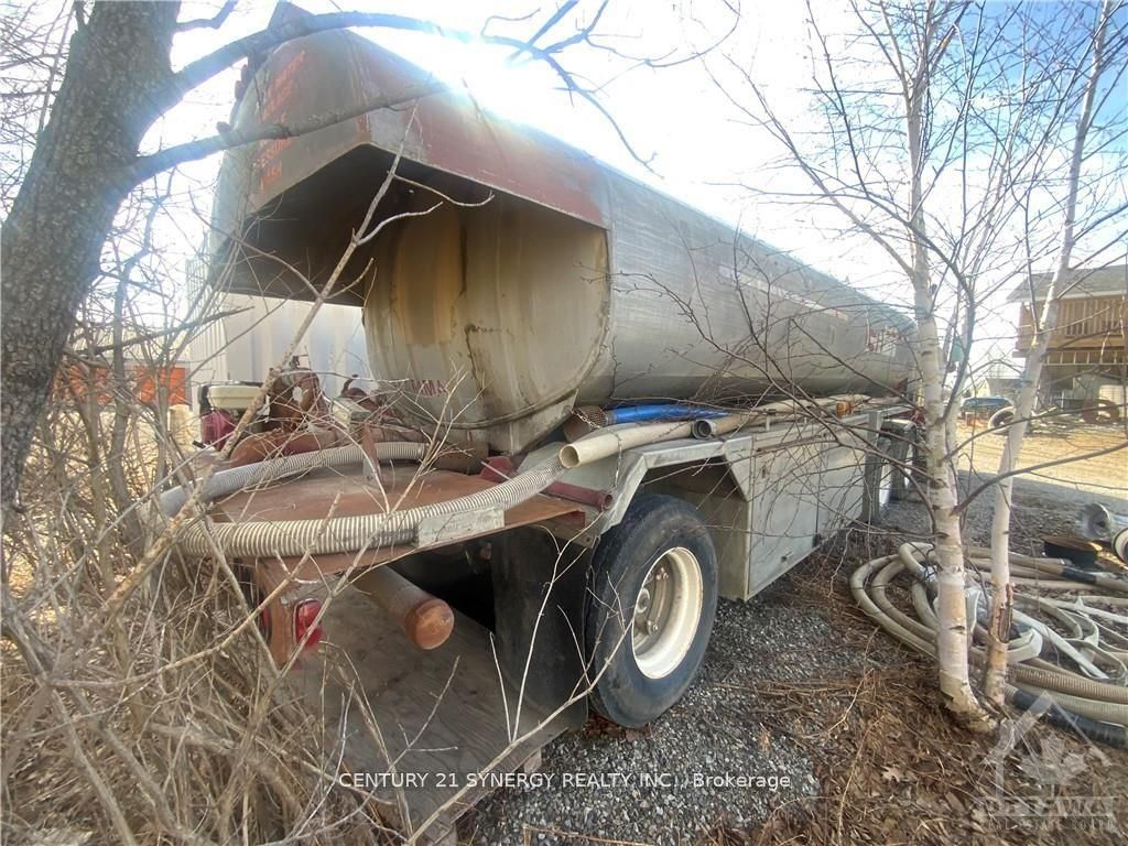 3678 43 Highway Property Photo 4