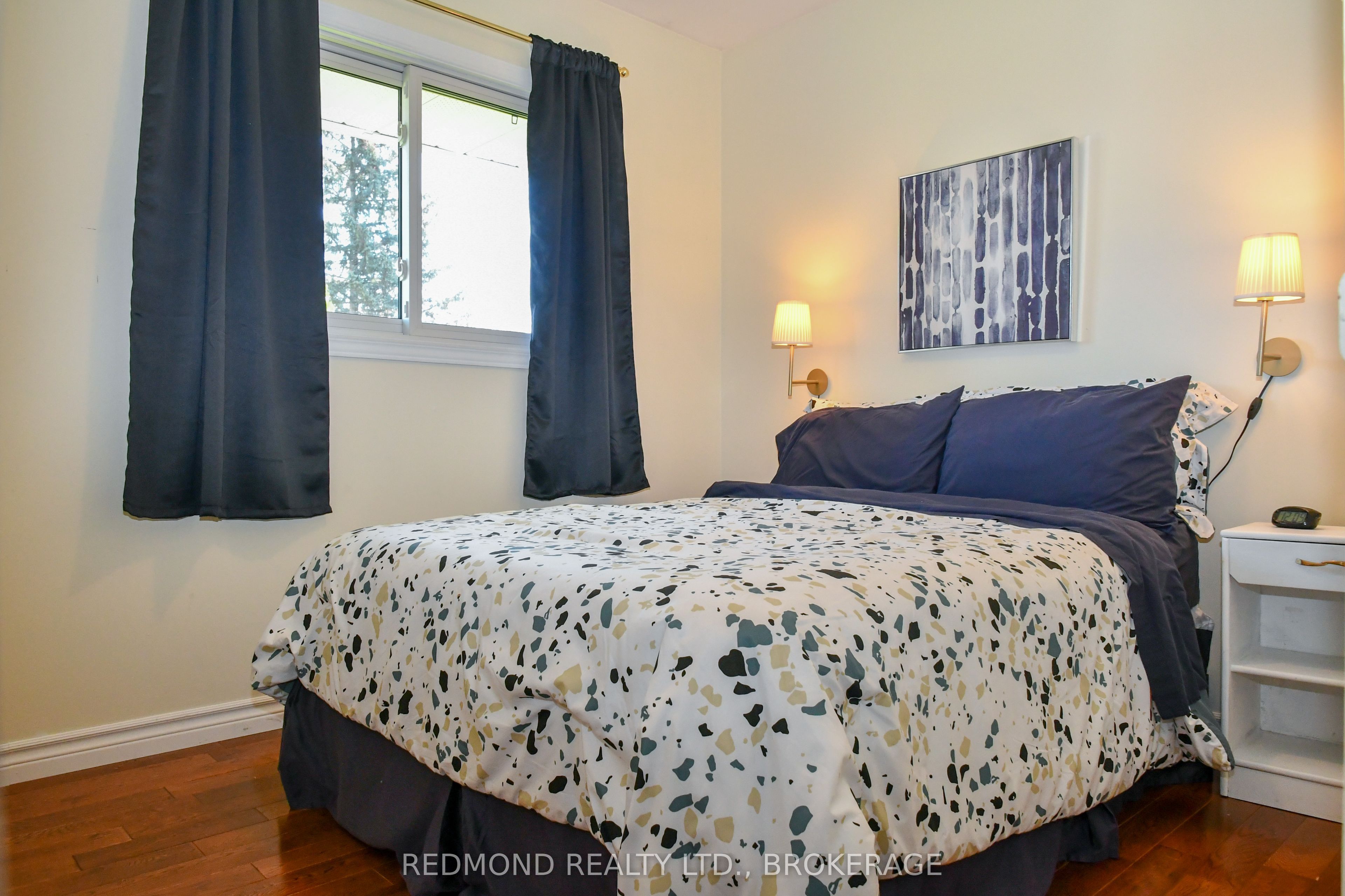 475 Pine Street E Property Photo 16