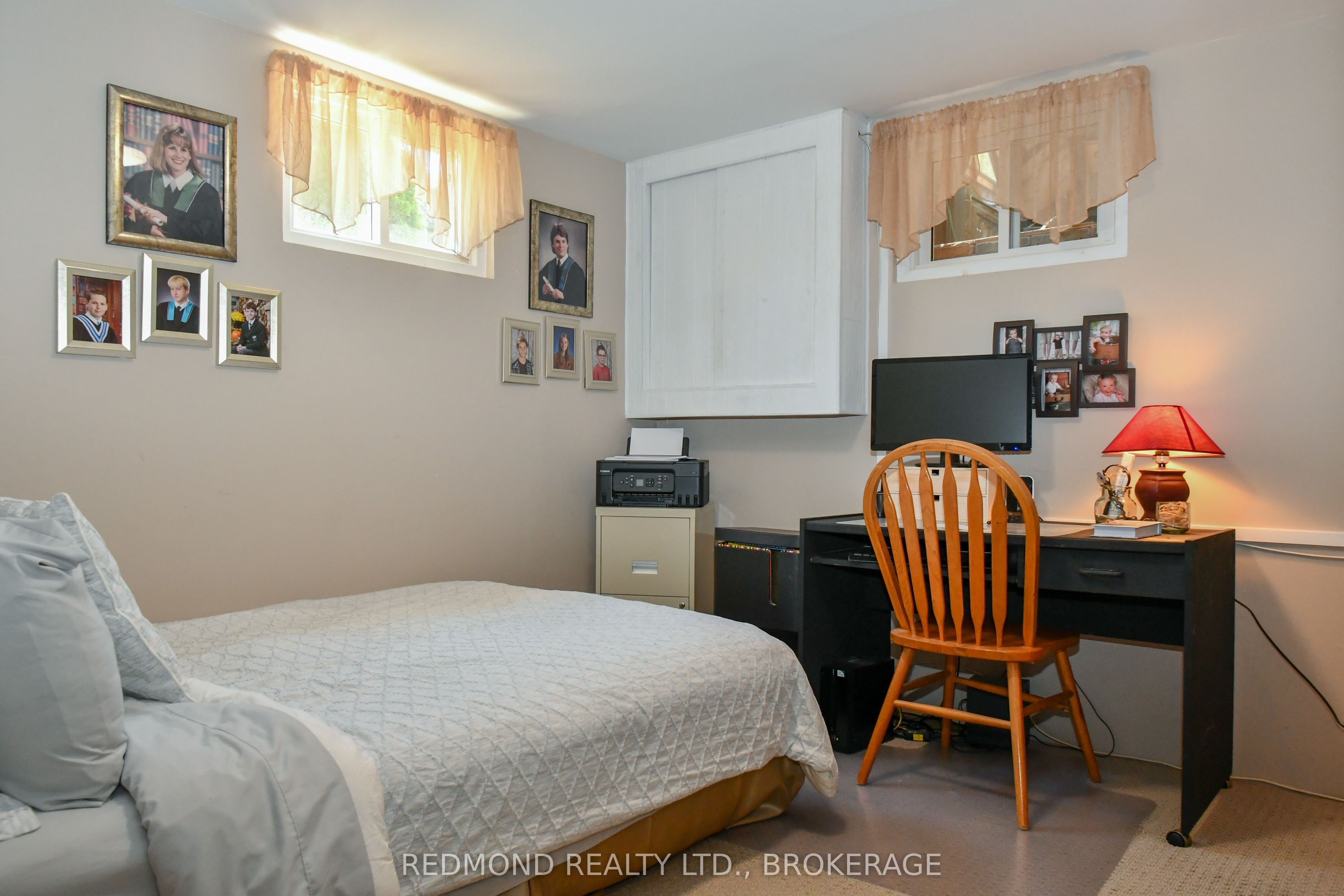 475 Pine Street E Property Photo 26