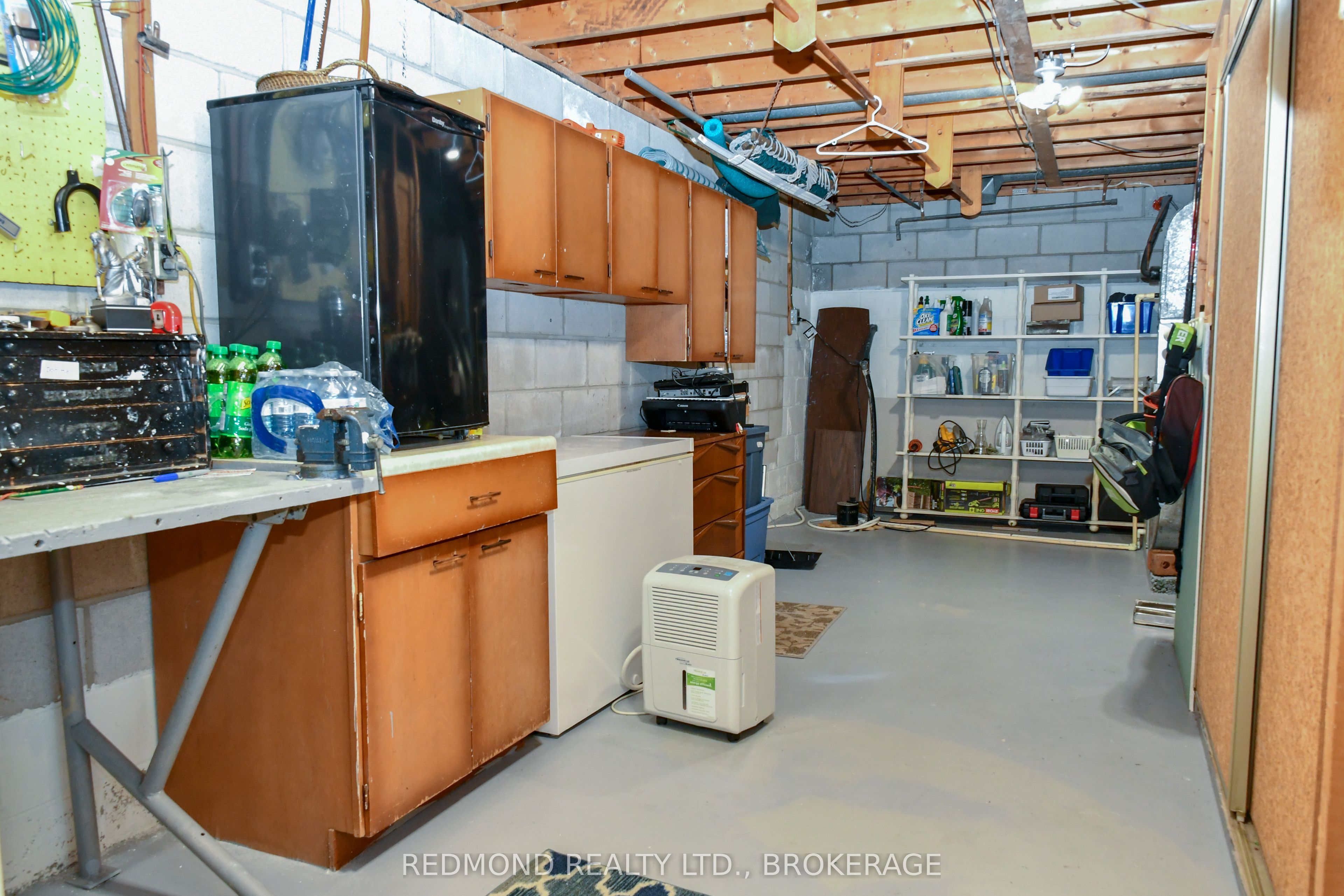 475 Pine Street E Property Photo 30