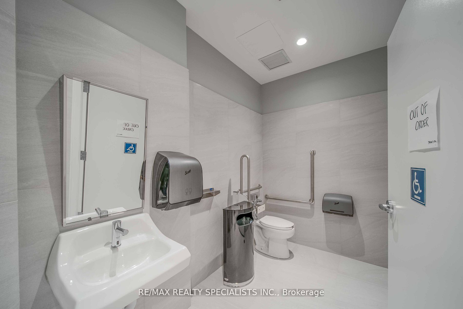 #medical - 5698 Main Street Property Photo 11
