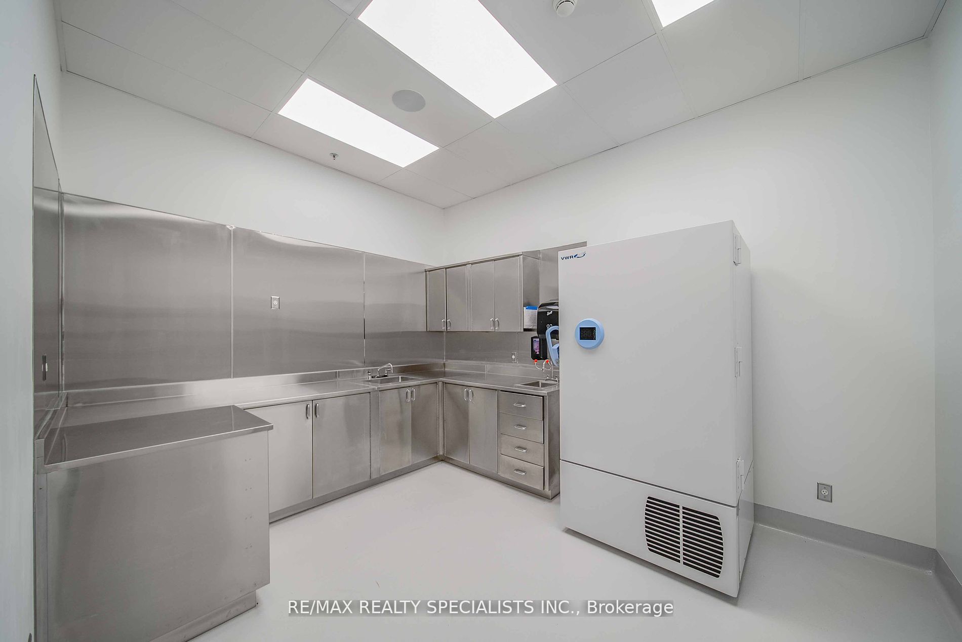 #medical - 5698 Main Street Property Photo 17