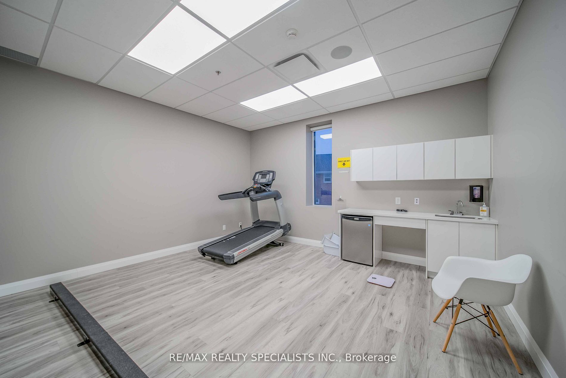 #medical - 5698 Main Street Property Photo 28