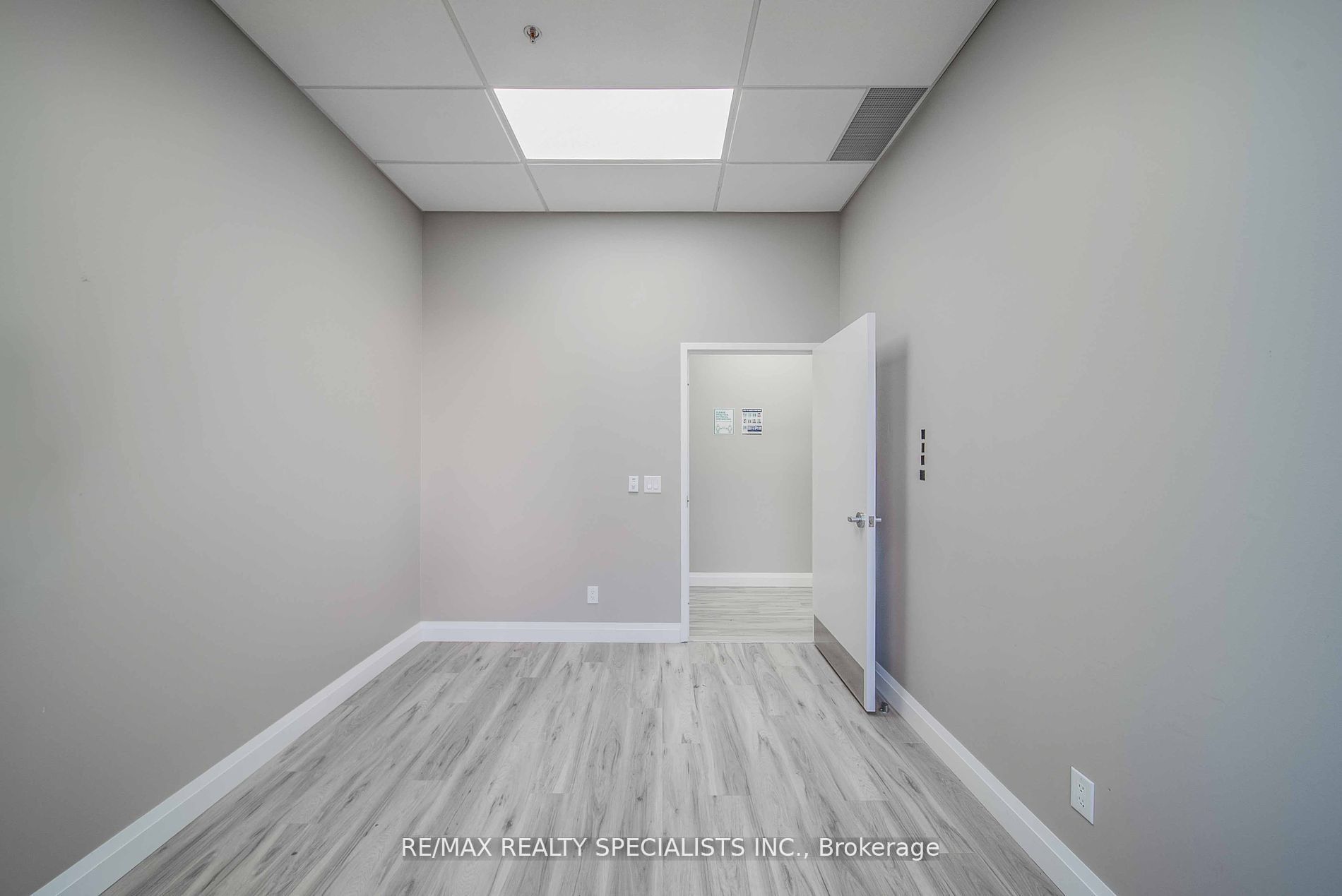 #medical - 5698 Main Street Property Photo 32