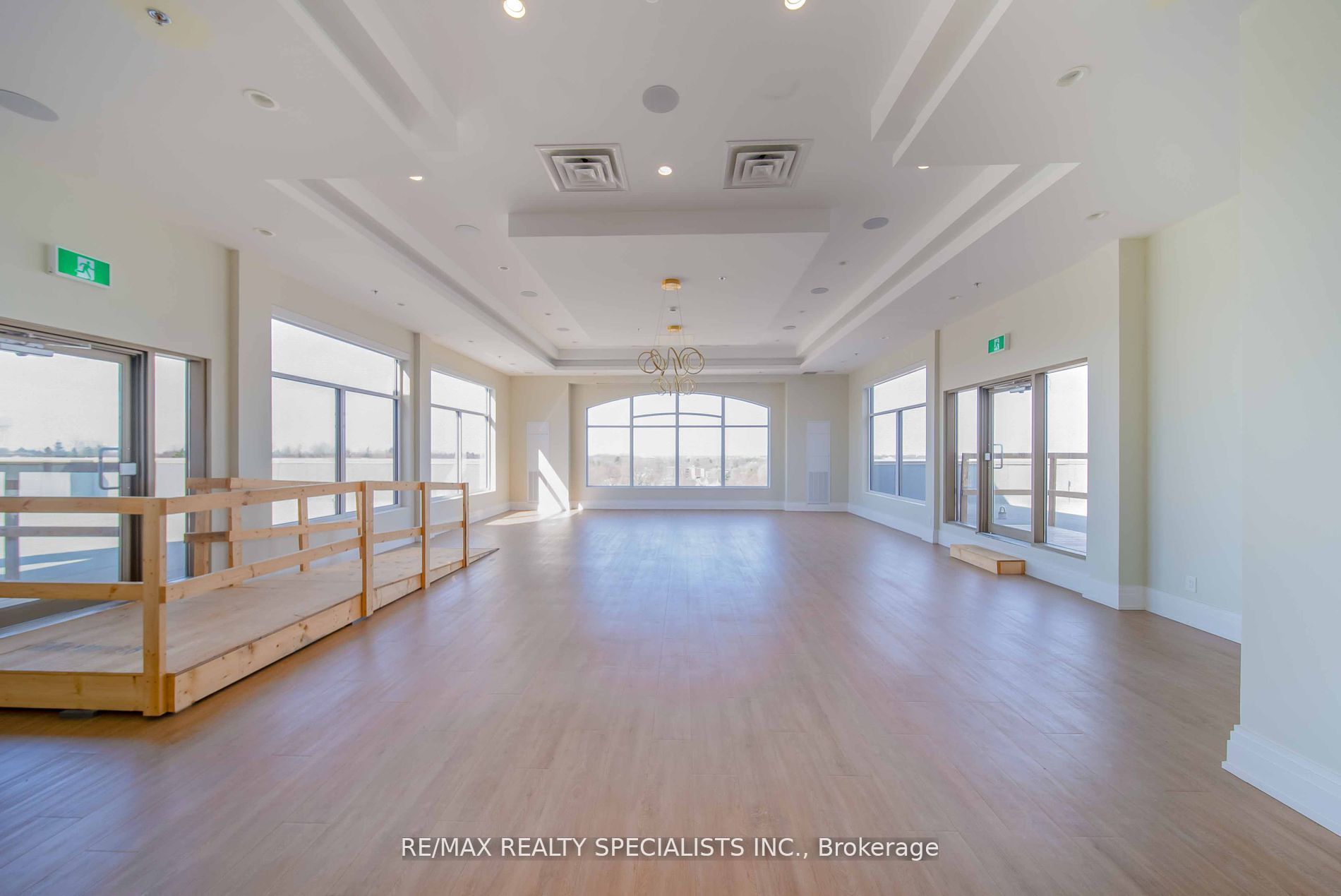 #Pent House - 5698 Main Street Property Photo 1