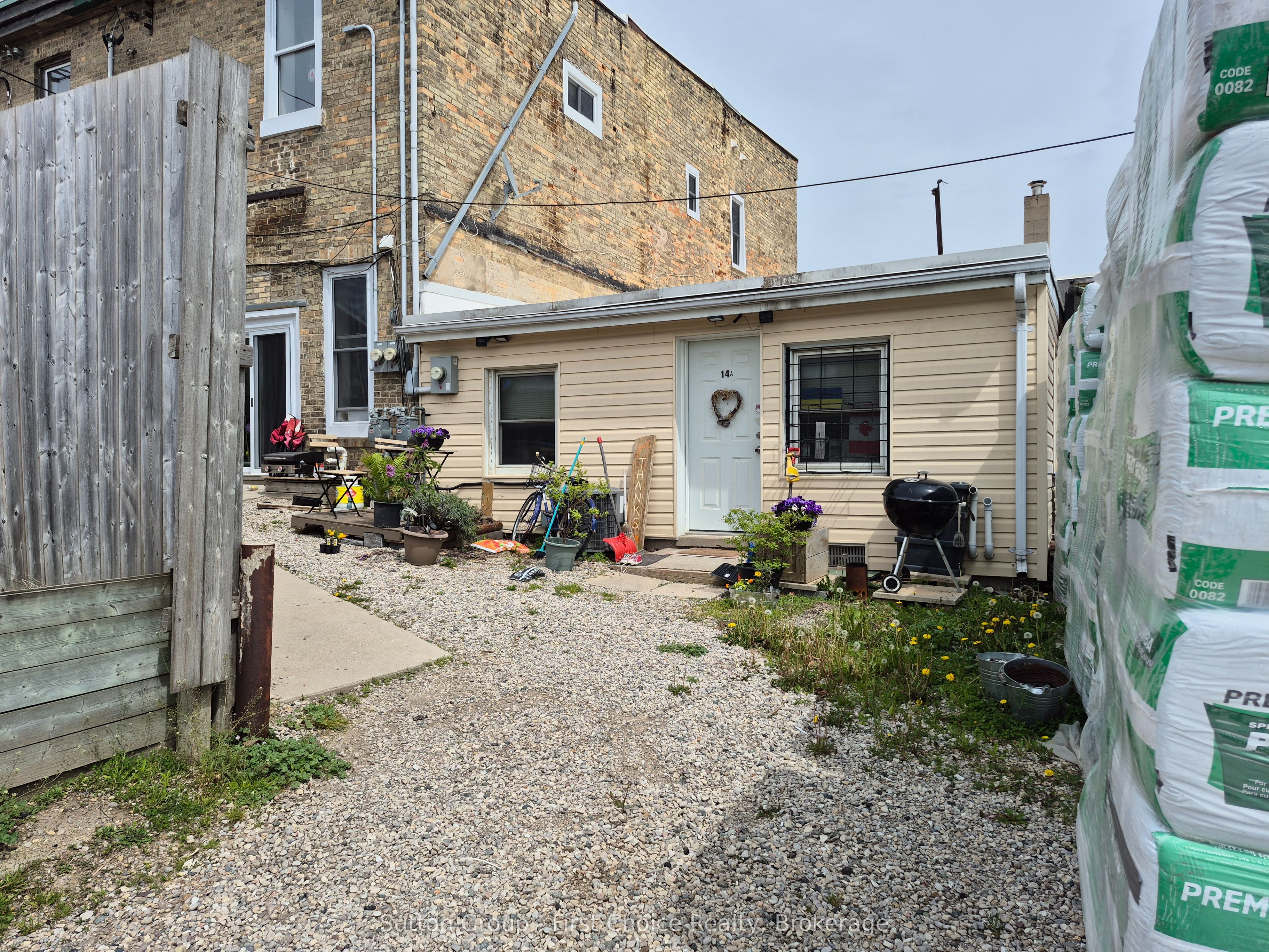 14 Isaac Street Property Photo 3