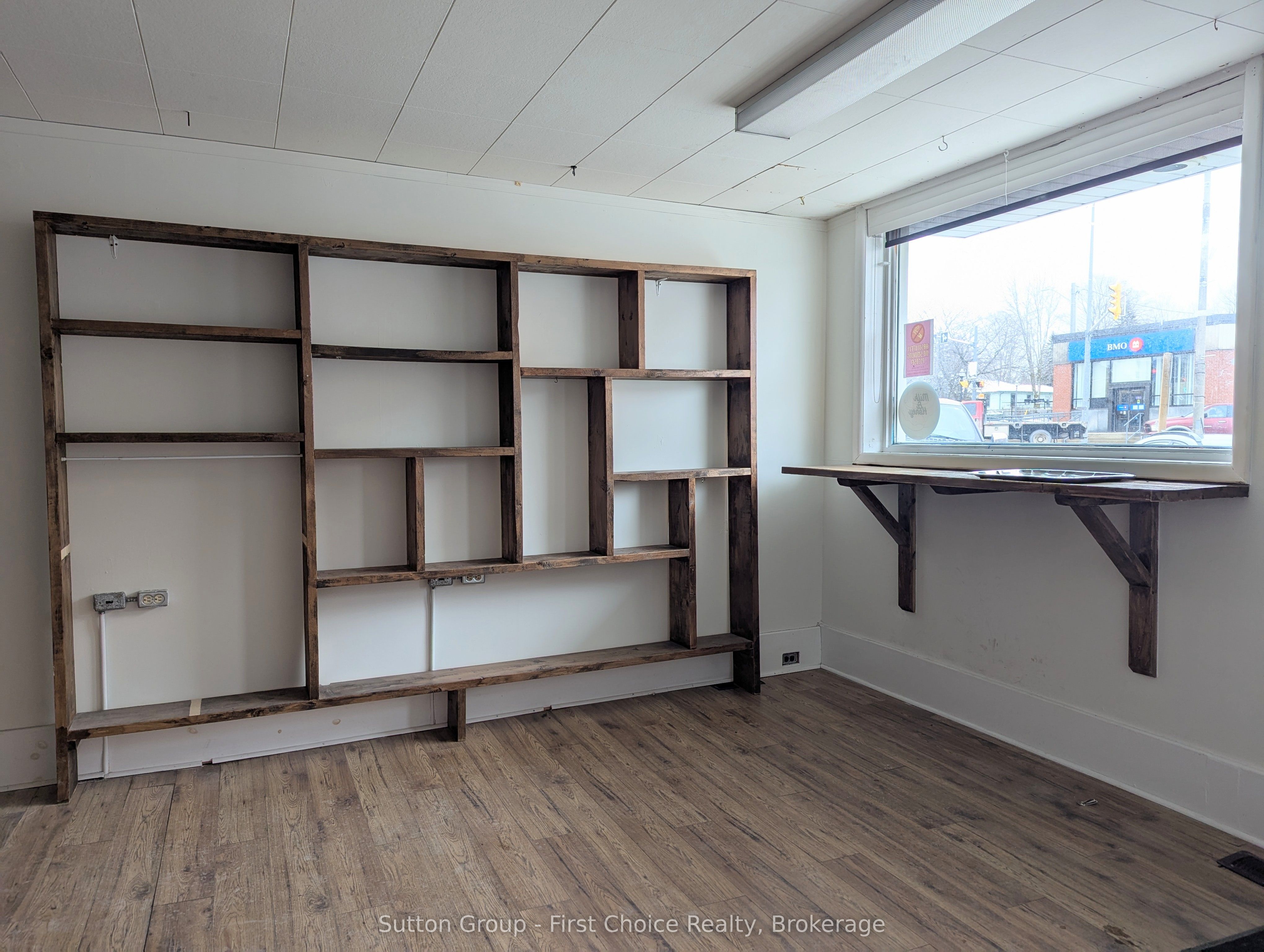 14 Isaac Street Property Photo 8