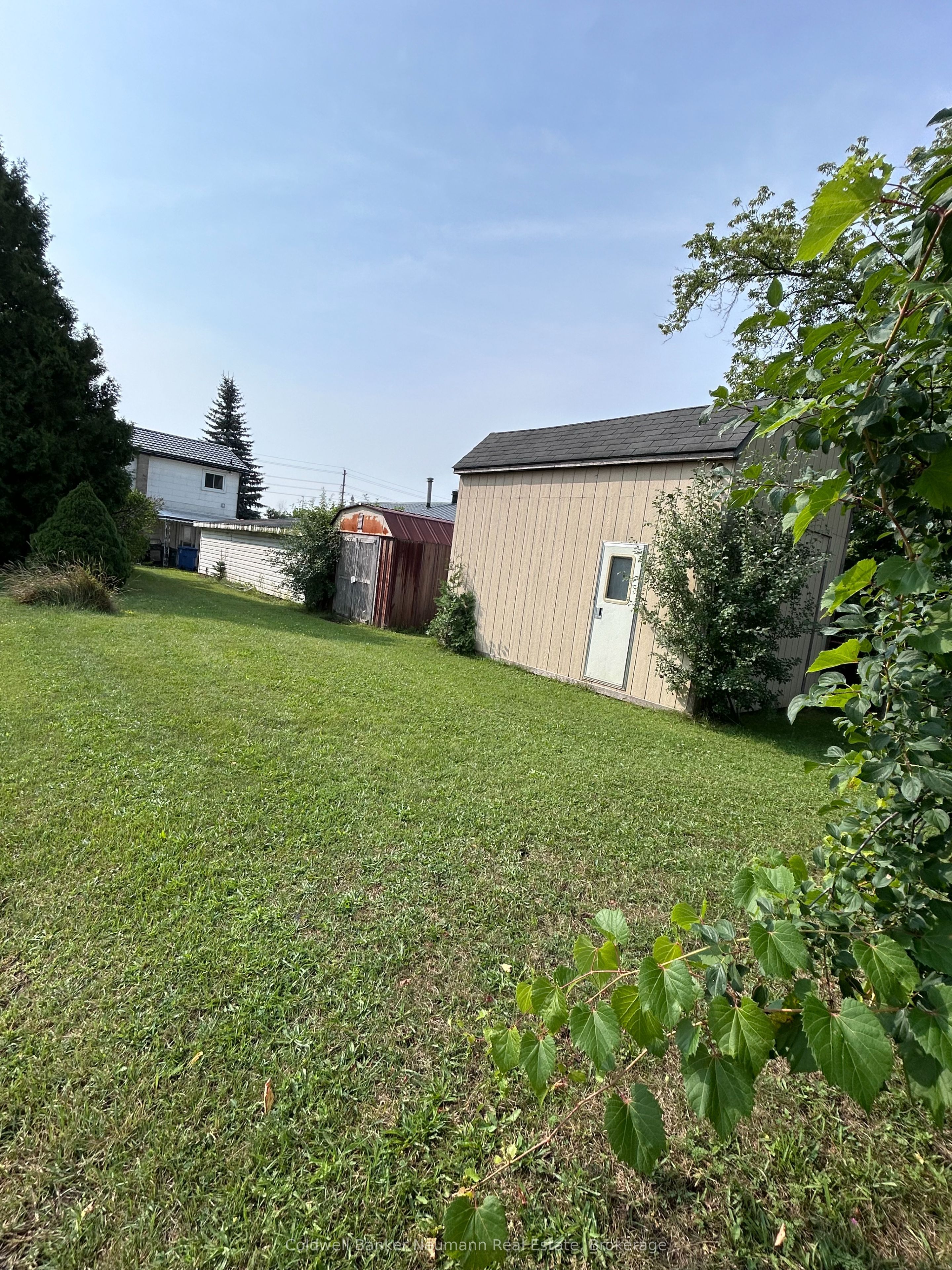 393 Woodlawn Rd W Property Photo 5