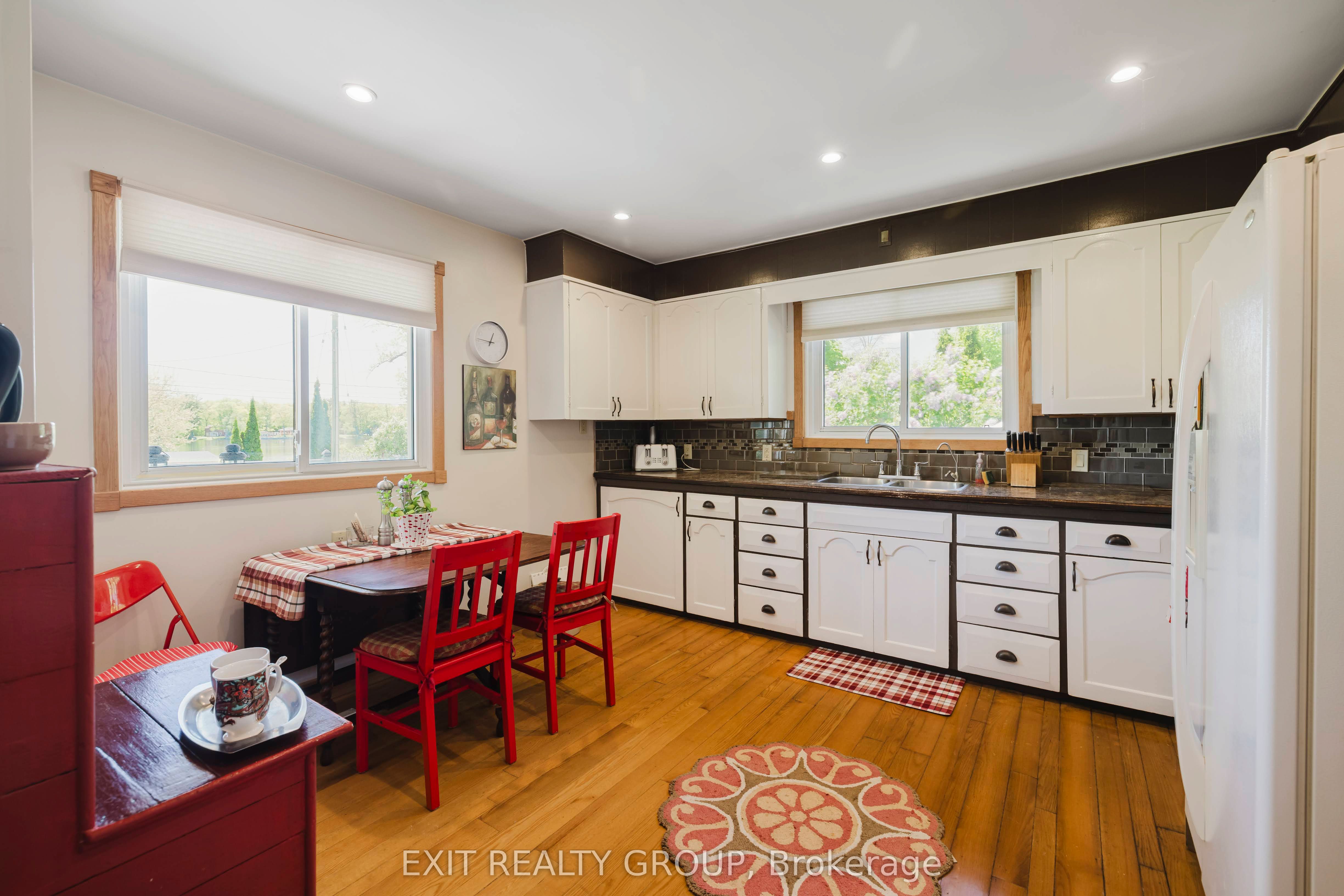 556 Rosebush Road Property Photo 6