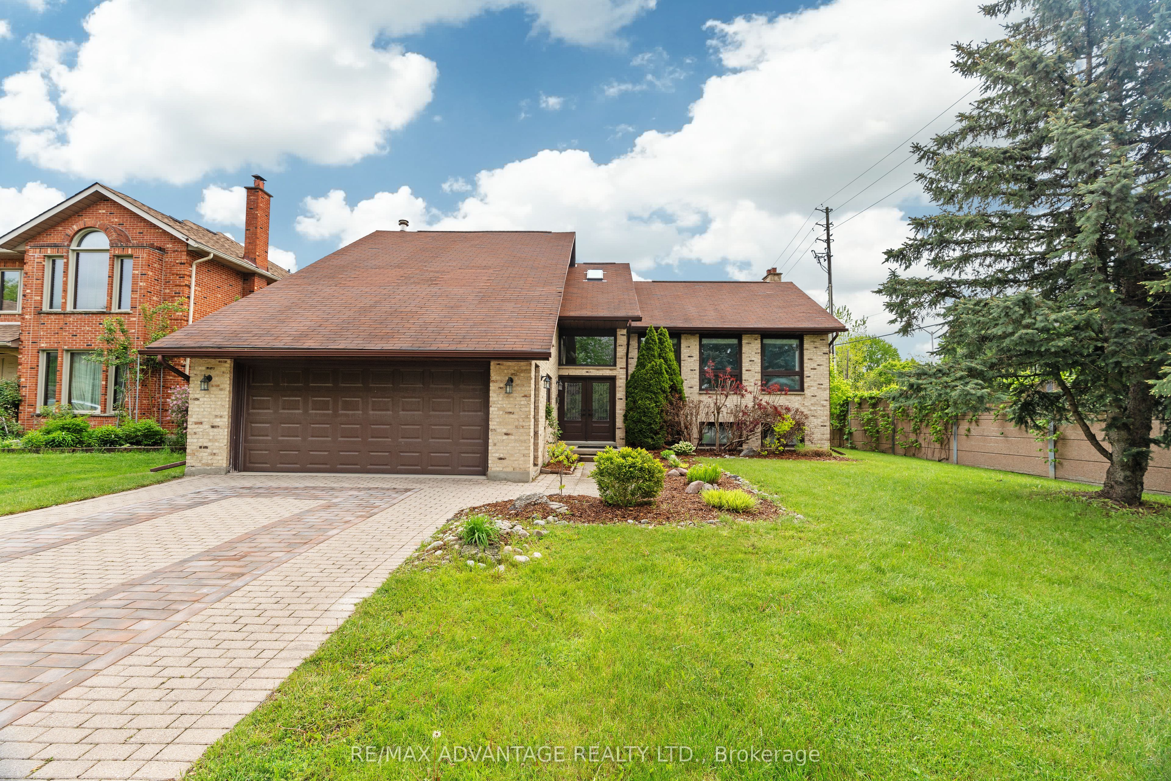 1554 Hastings Drive Property Photo 1