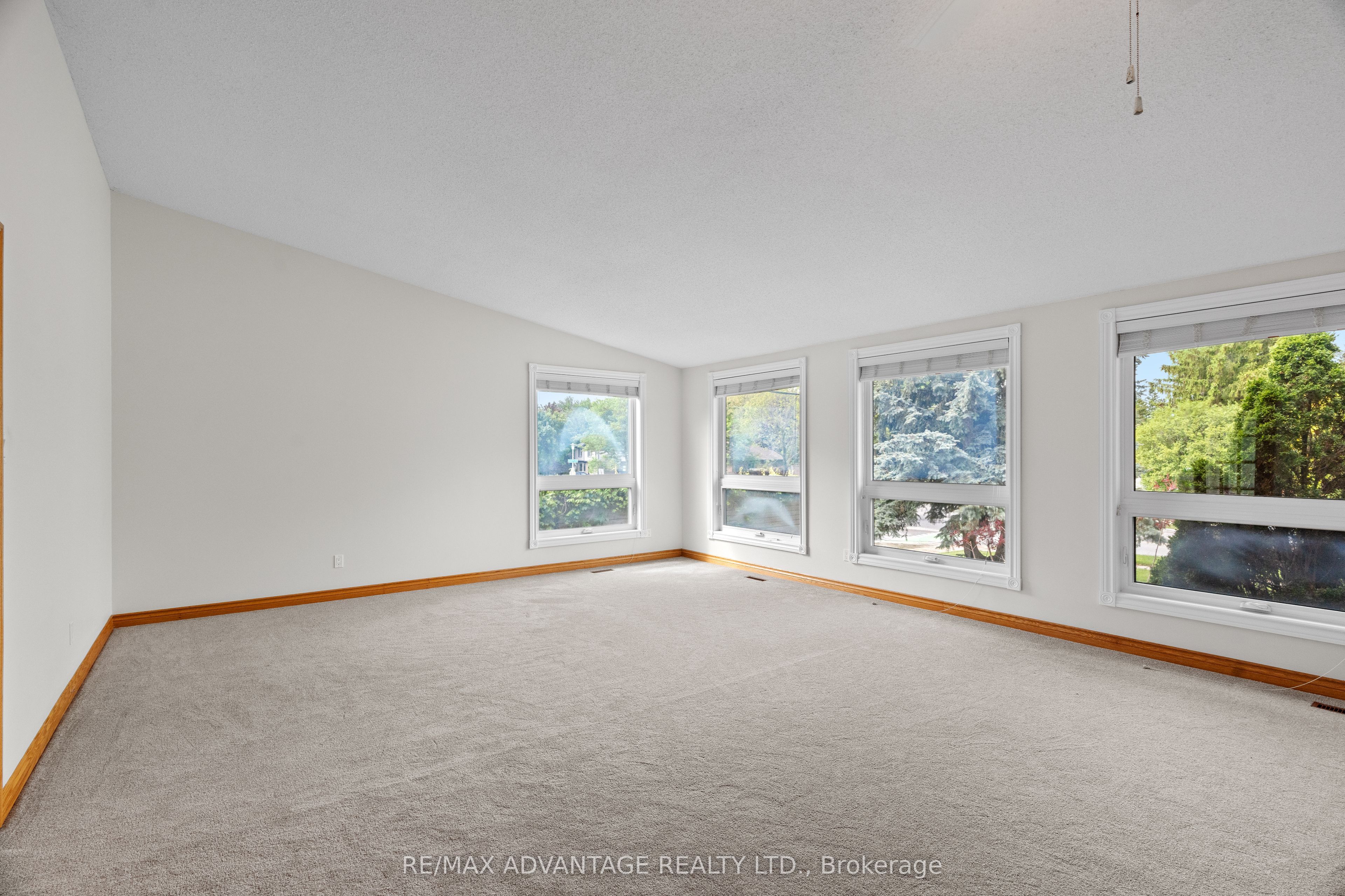 1554 Hastings Drive Property Photo 8
