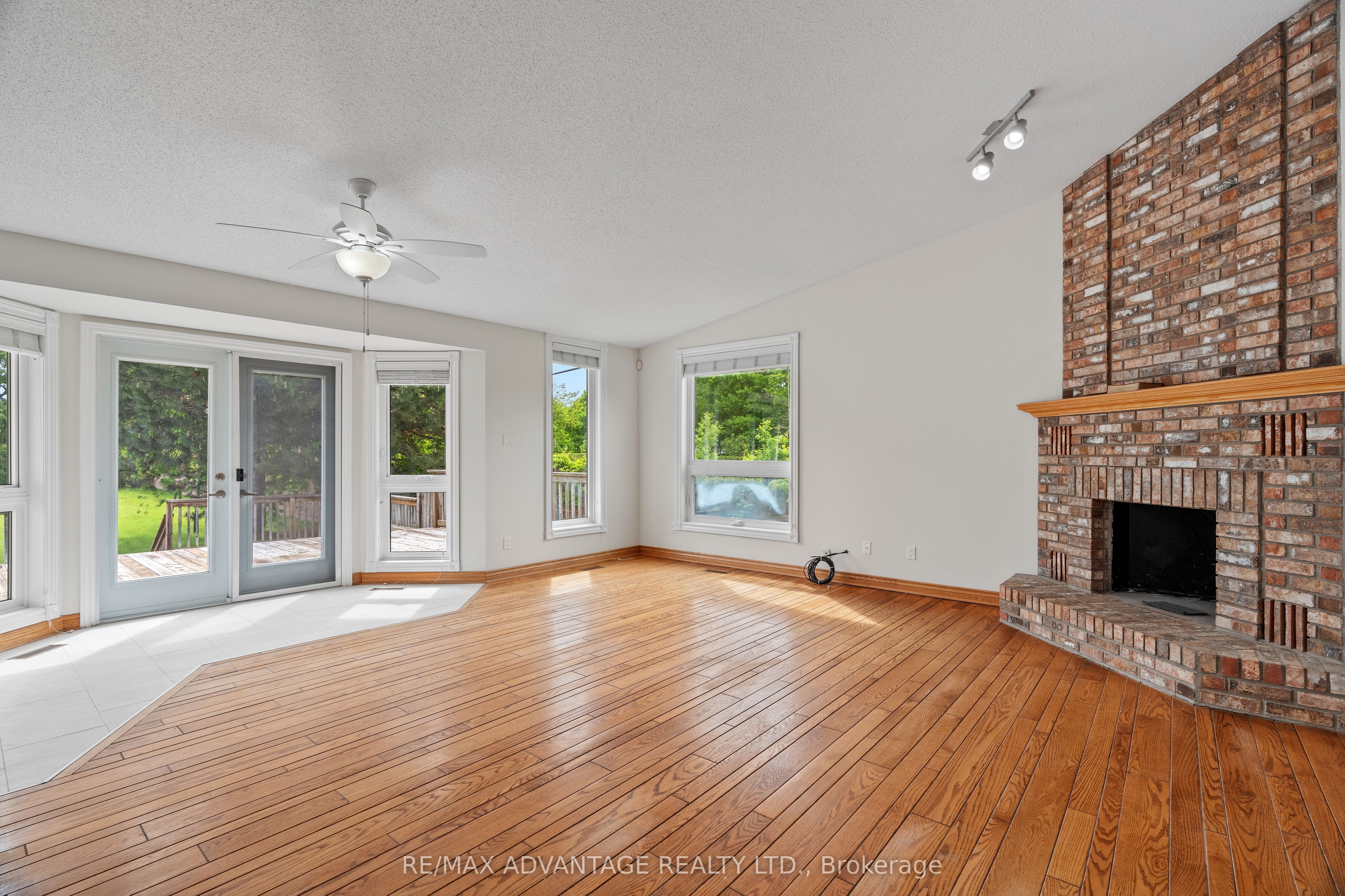 1554 Hastings Drive Property Photo 15