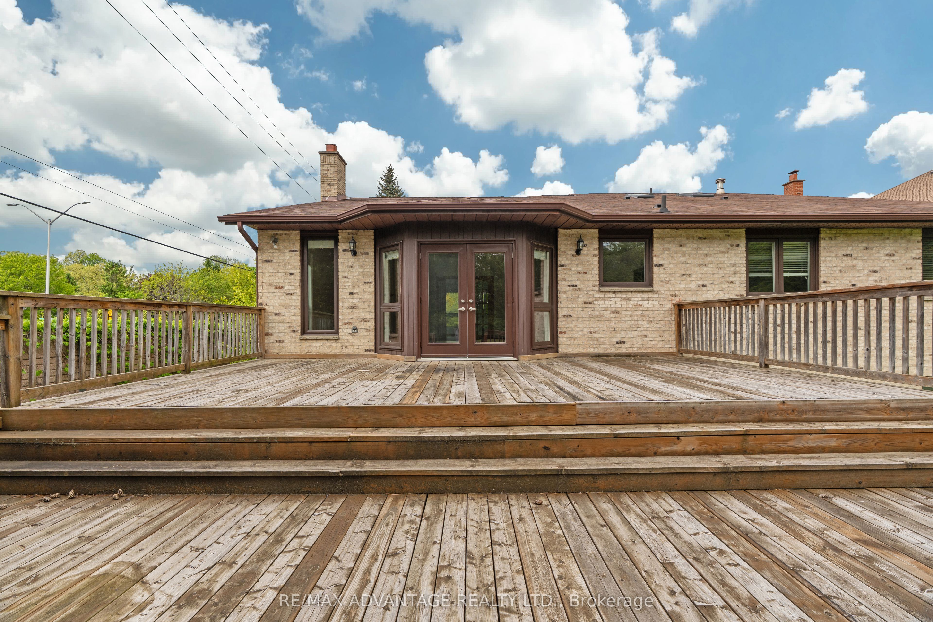 1554 Hastings Drive Property Photo 17