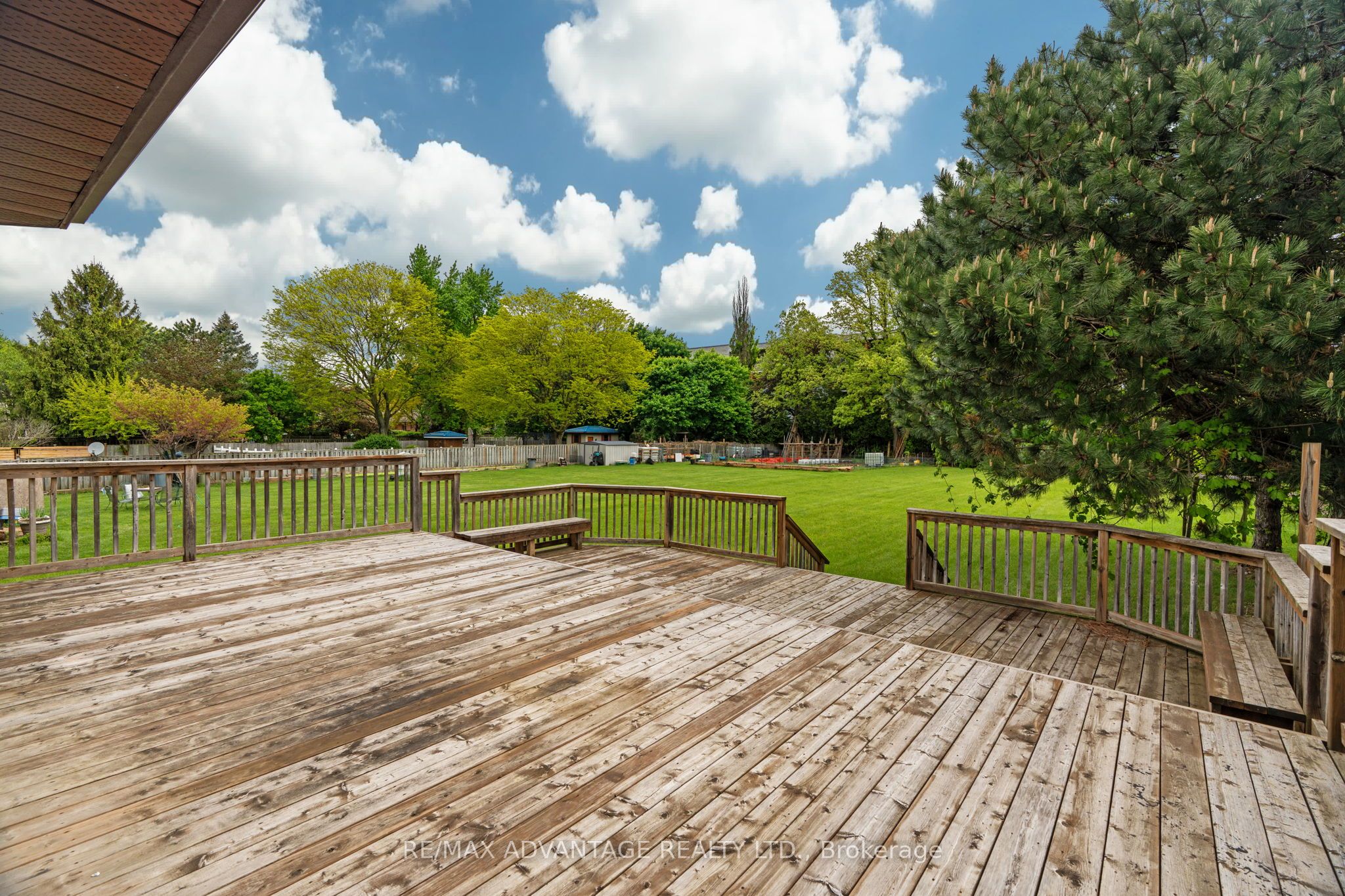 1554 Hastings Drive Property Photo 18