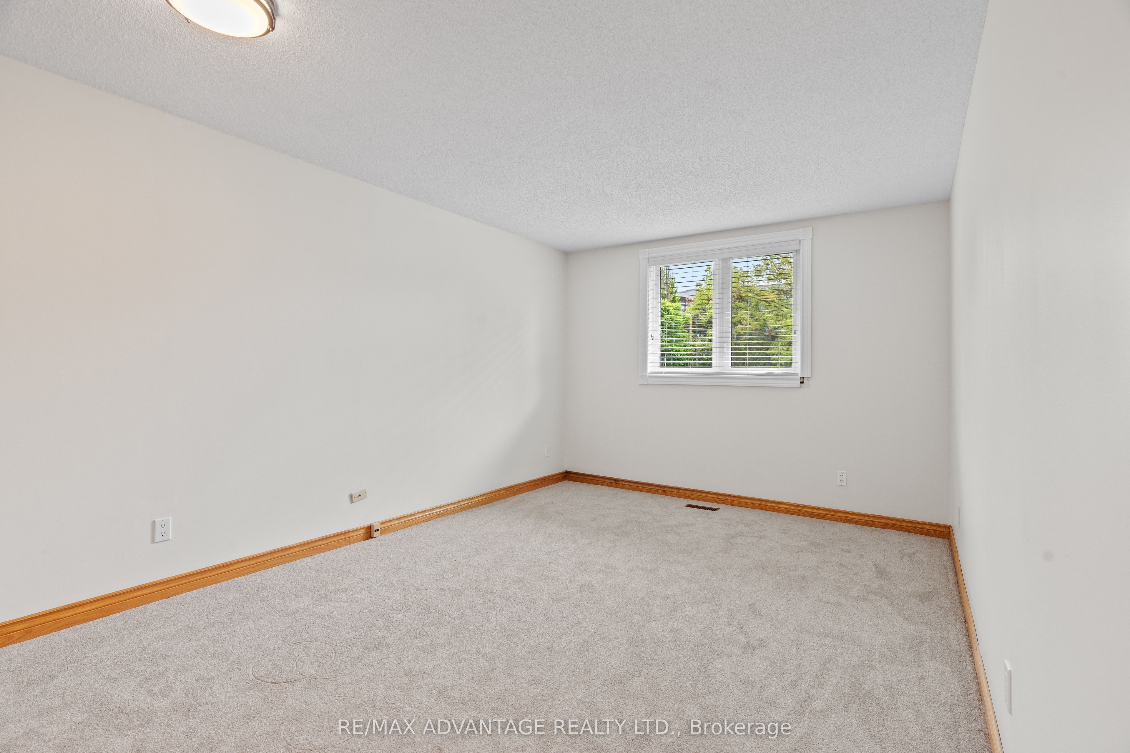 1554 Hastings Drive Property Photo 27