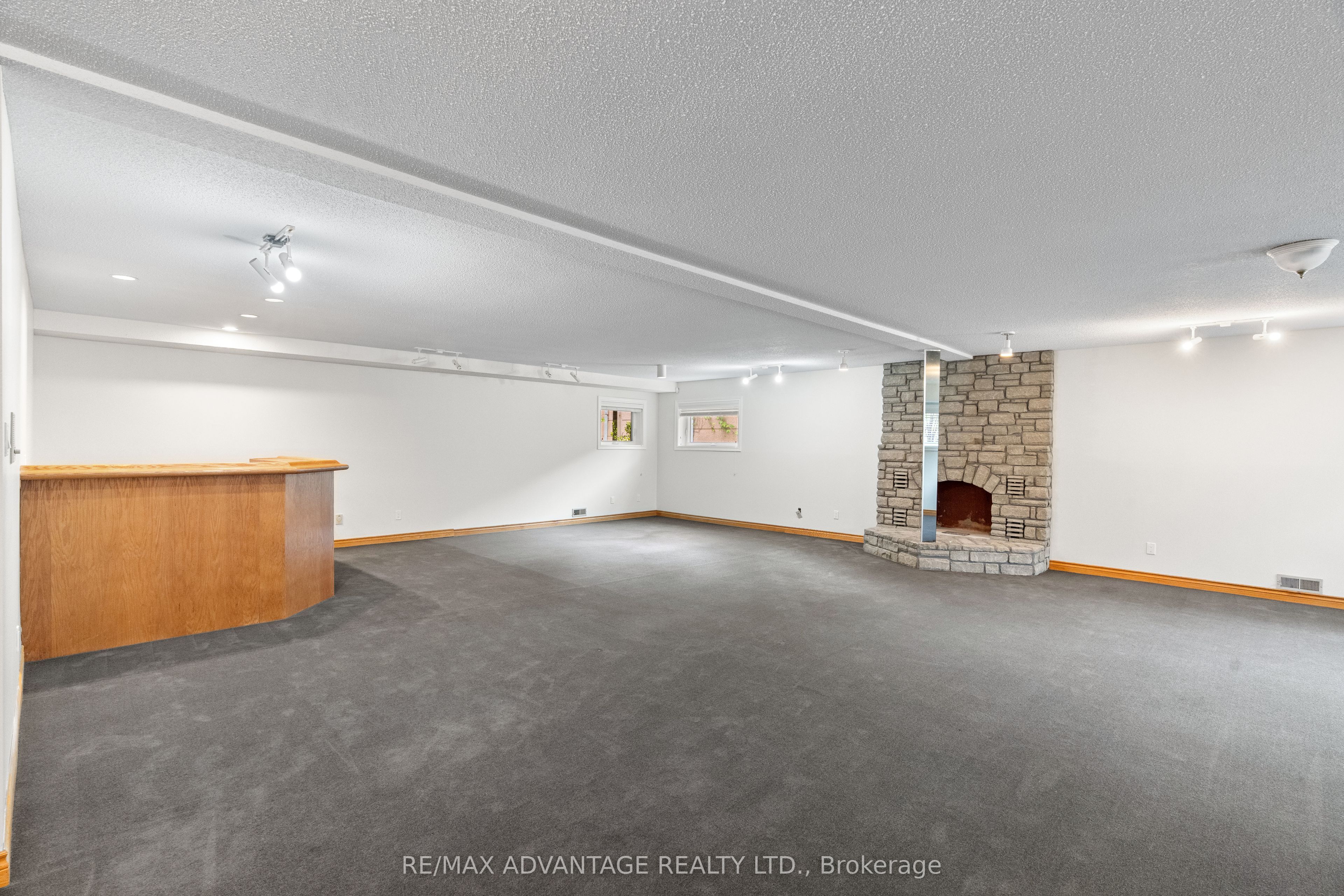 1554 Hastings Drive Property Photo 30