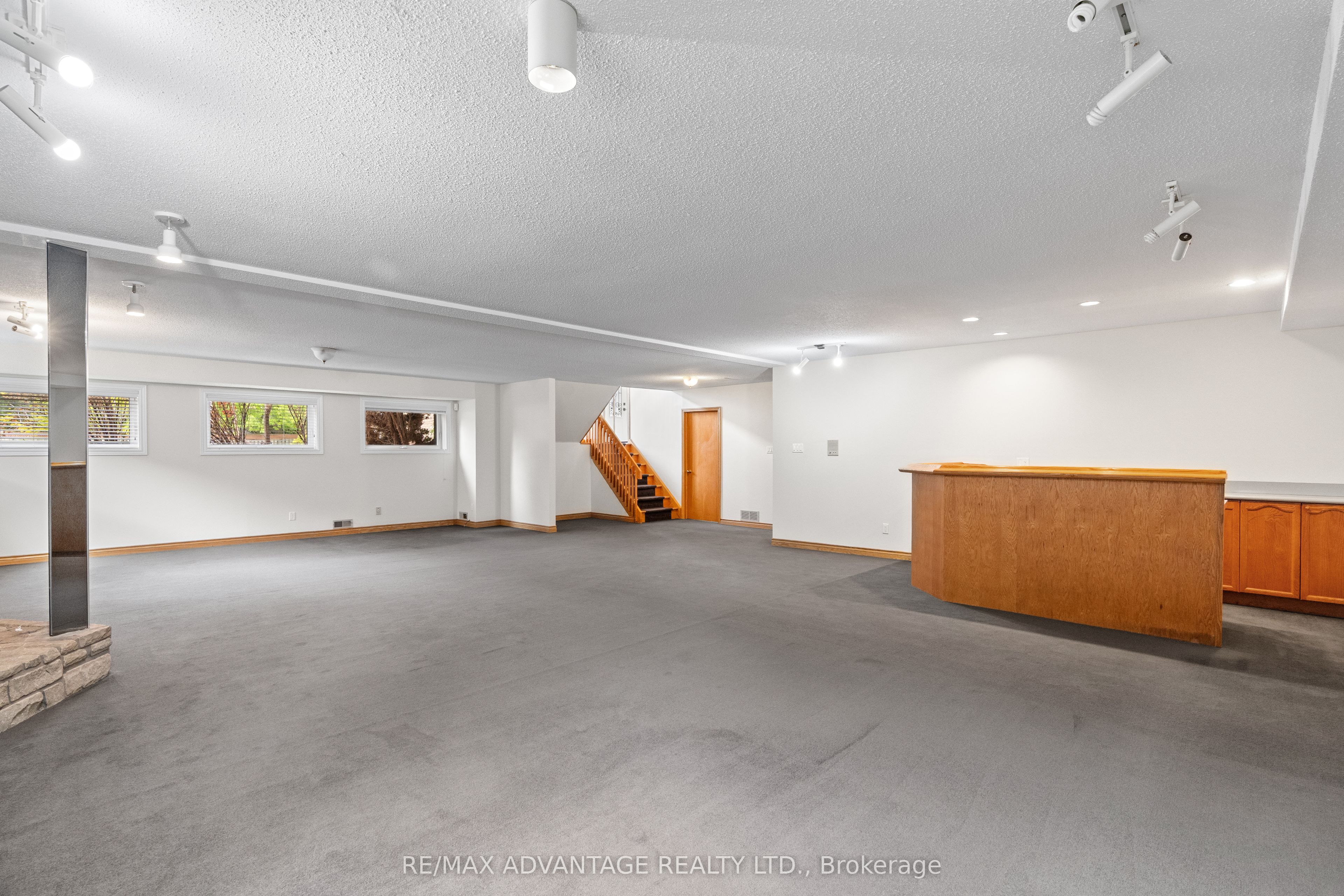 1554 Hastings Drive Property Photo 32