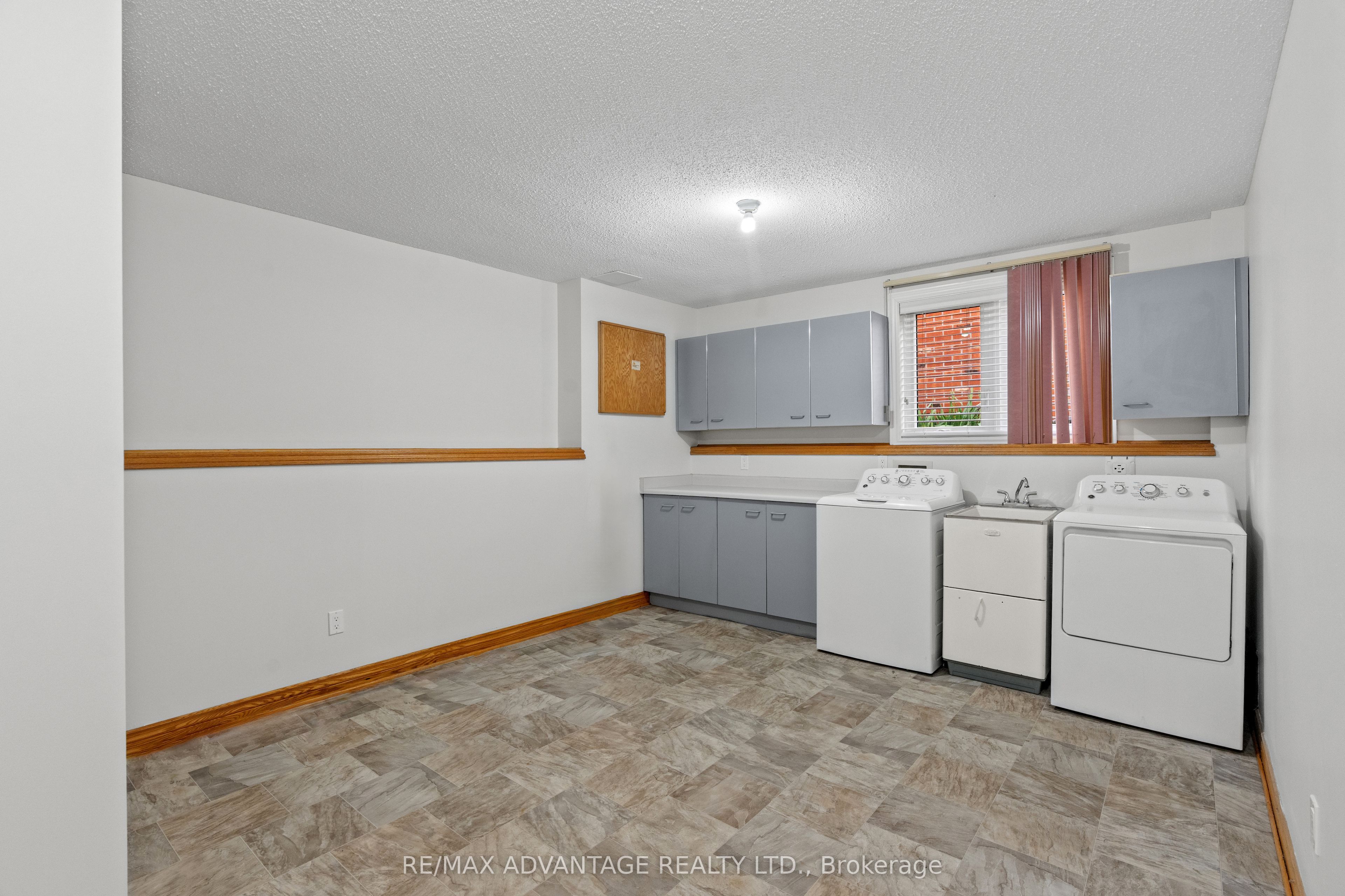 1554 Hastings Drive Property Photo 39