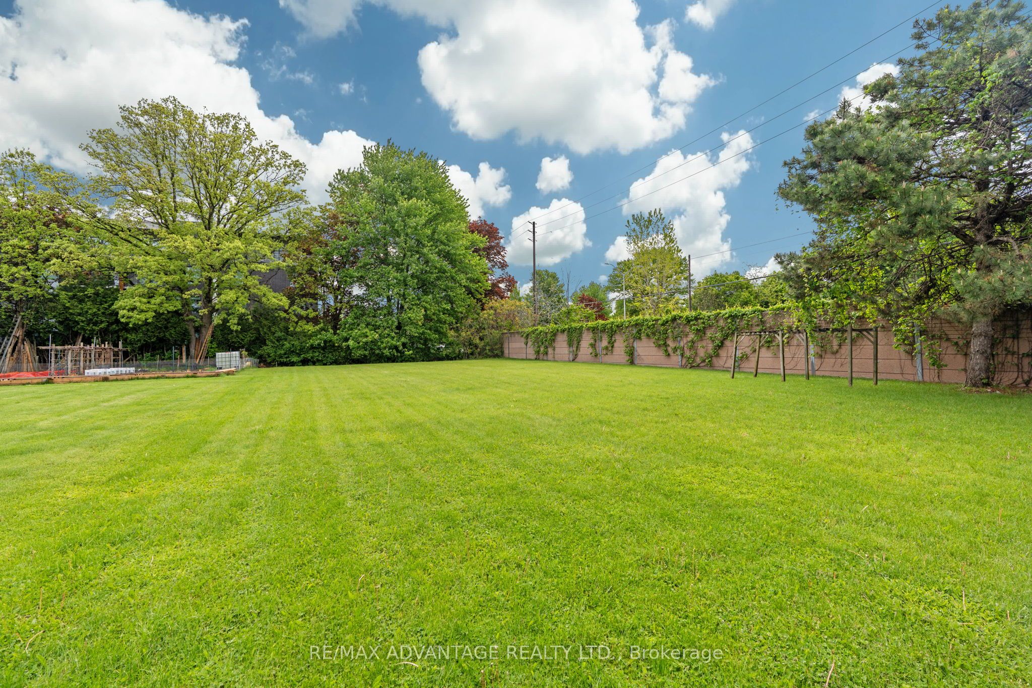 1554 Hastings Drive Property Photo 44