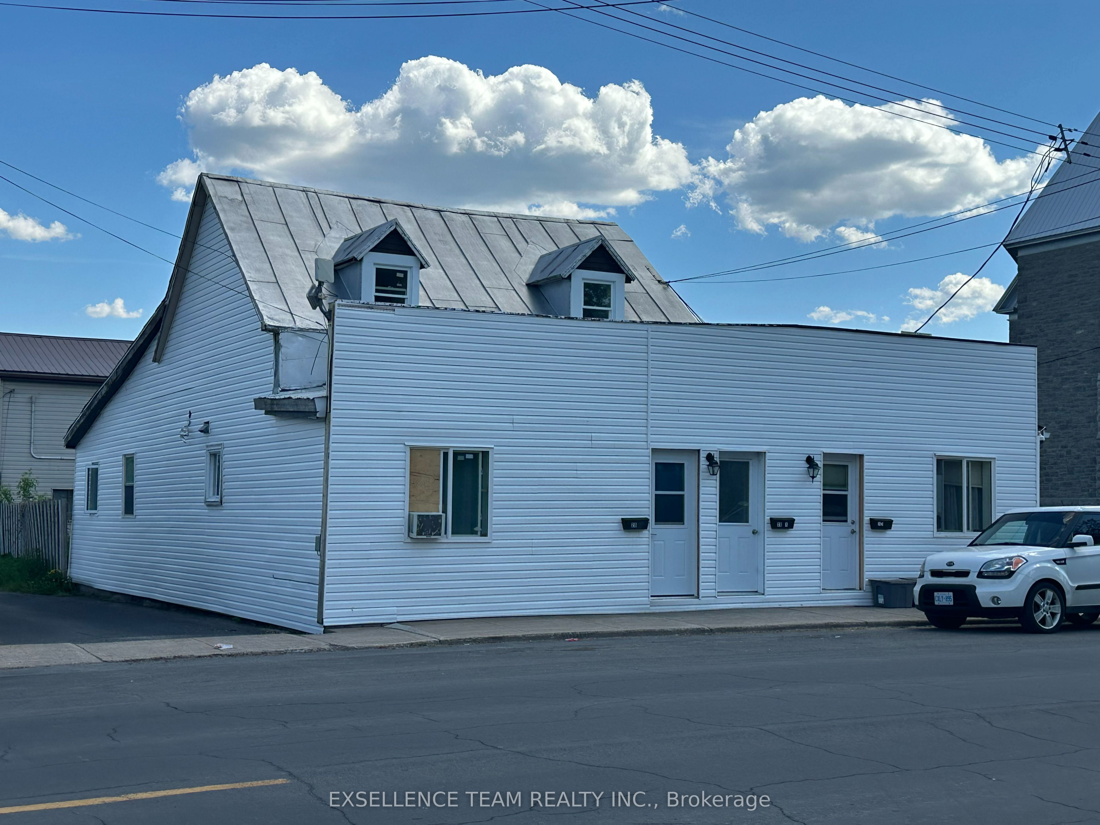 28 Lochiel Street Property Photo 1