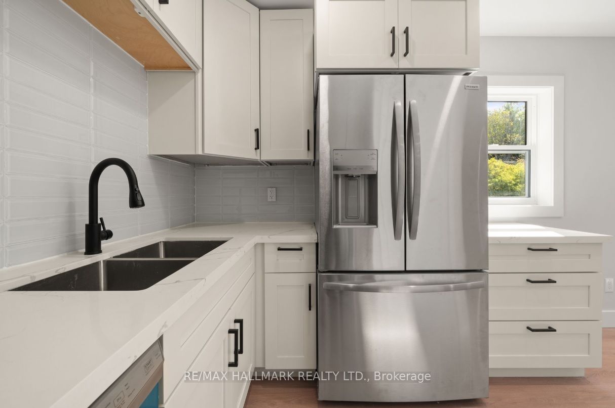 124 Upper Unit Colborne Street Property Photo 1