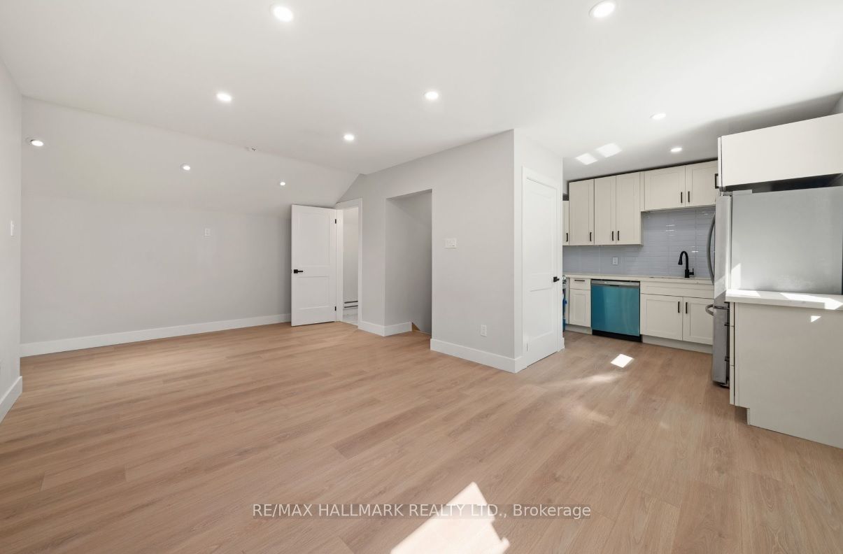 124 Upper Unit Colborne Street Property Photo 2