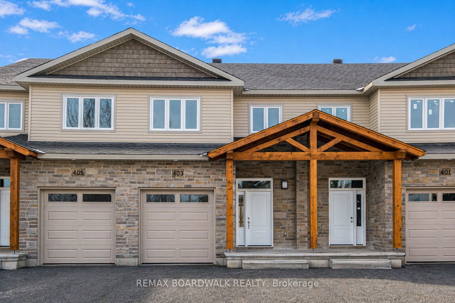 363 Voyageur Place Property Photo 1