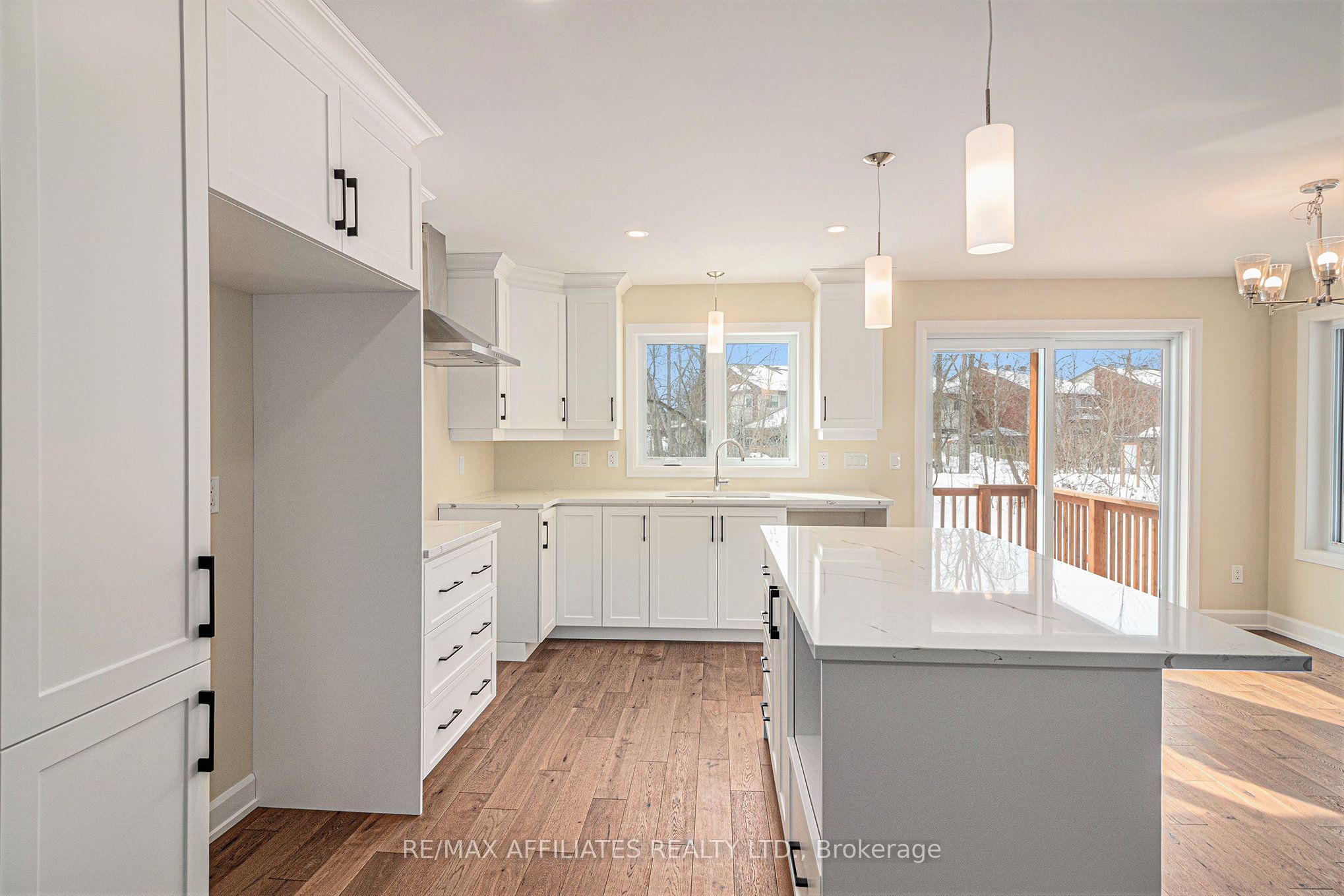 363 Voyageur Place Property Photo 8