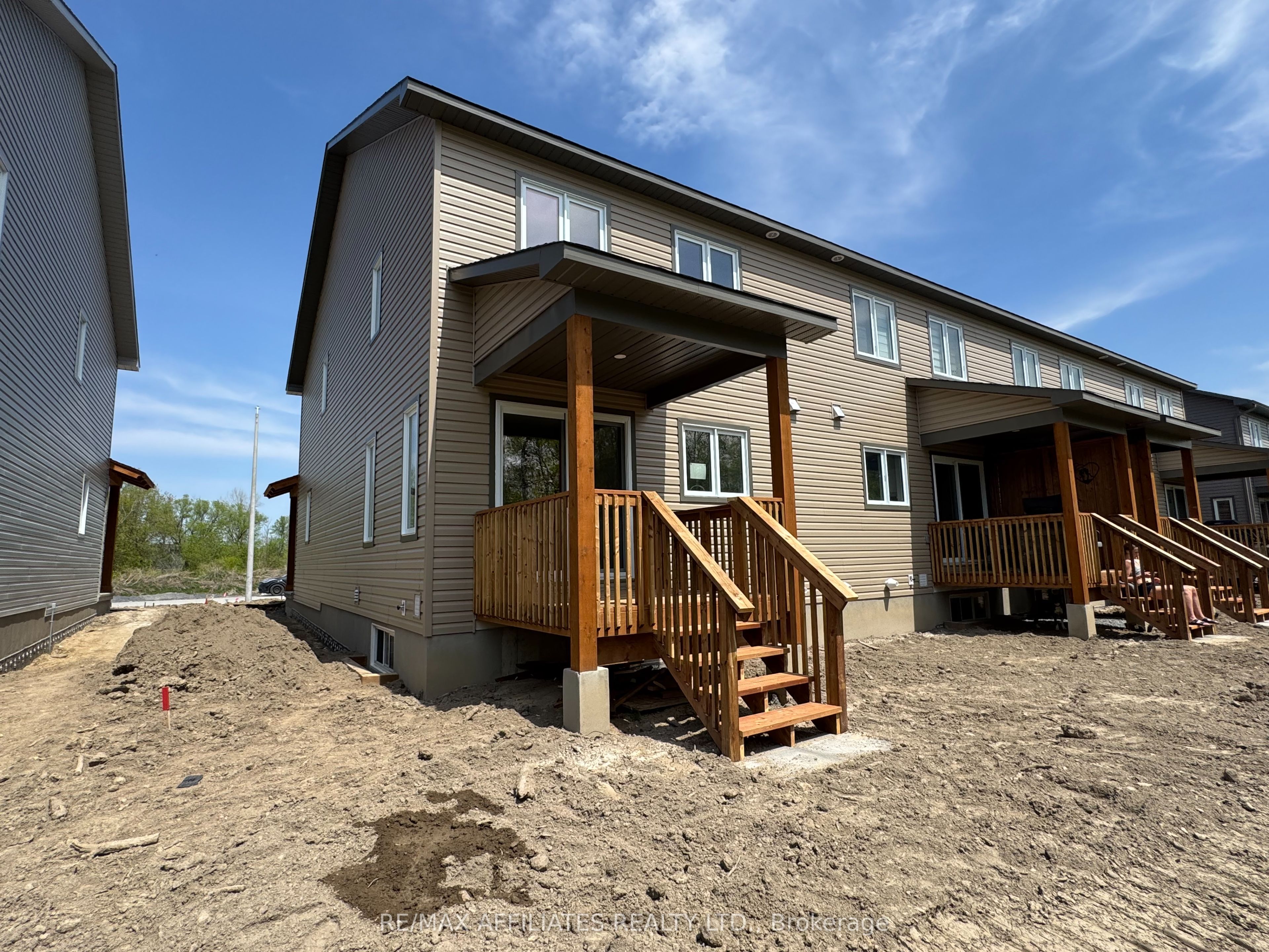363 Voyageur Place Property Photo 16