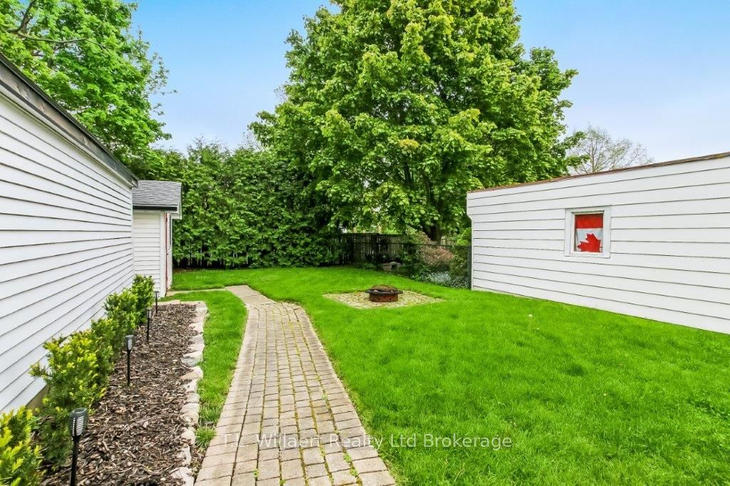 258 Graham Street Property Photo 25
