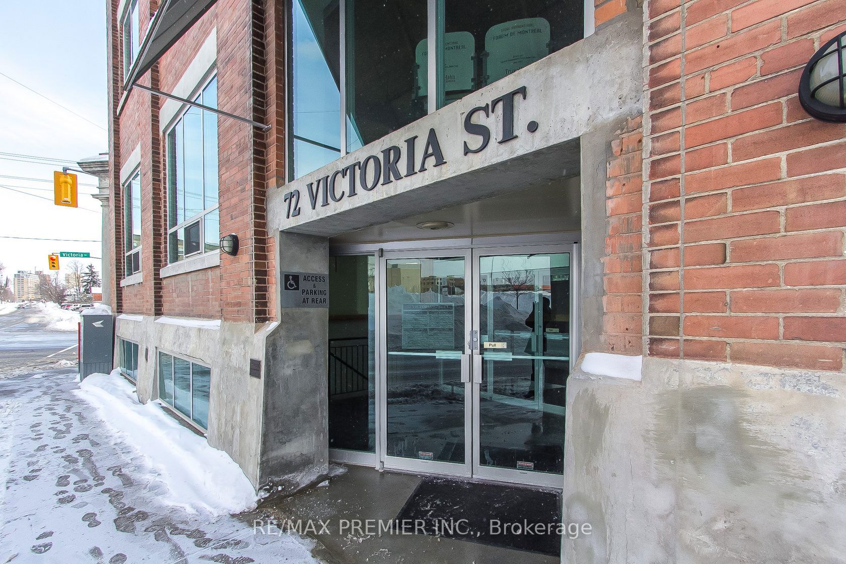 72 Victoria St S Property Photo 1