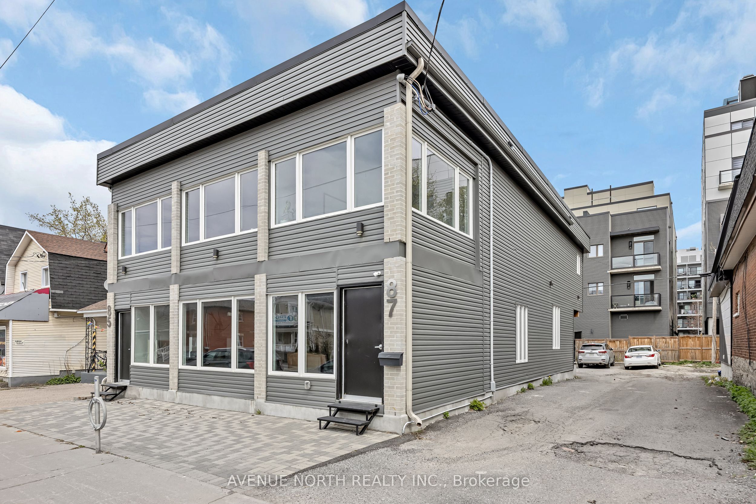 85 Holland Avenue N Property Photo 1
