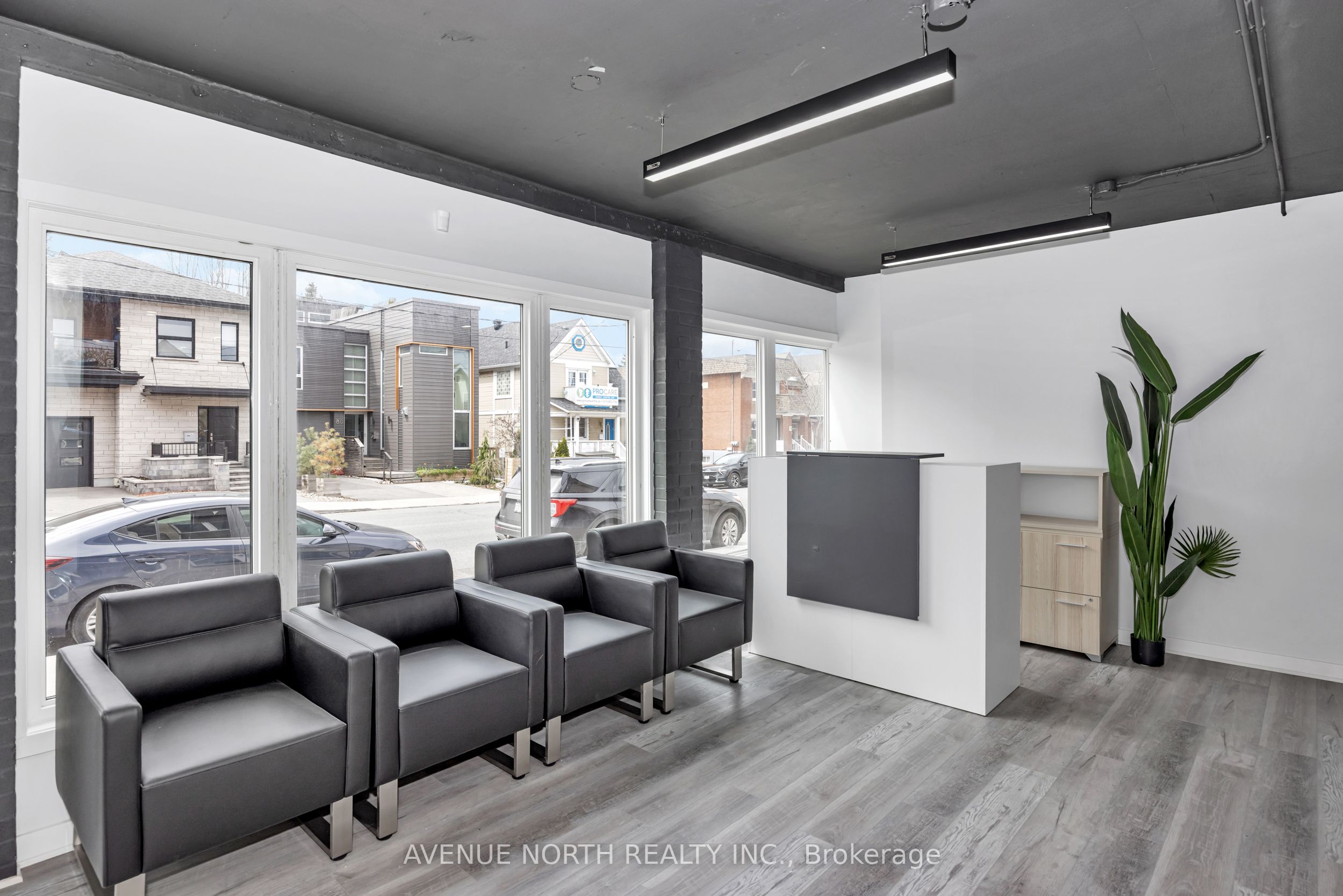 85 Holland Avenue N Property Photo 16