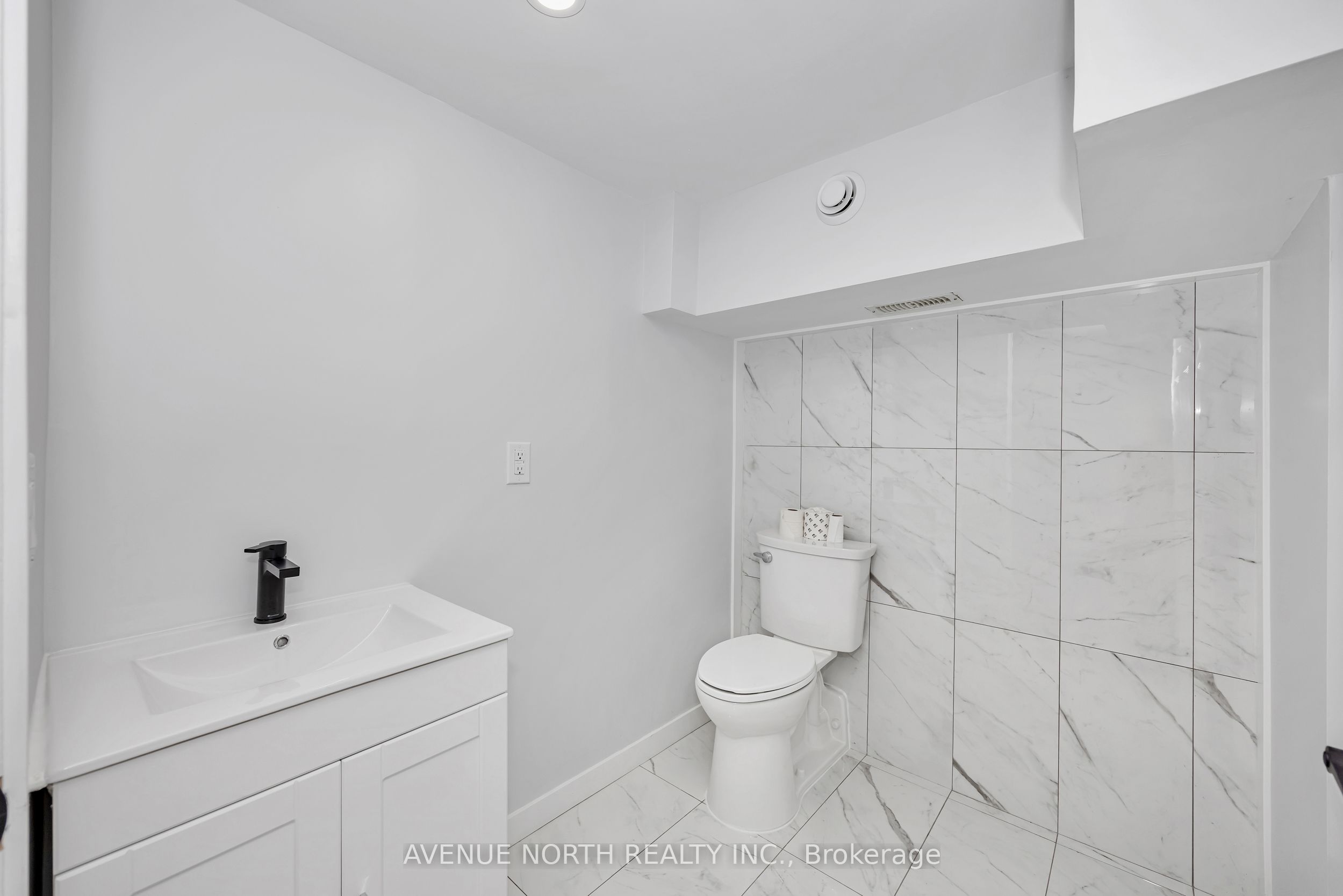 85 Holland Avenue N Property Photo 26