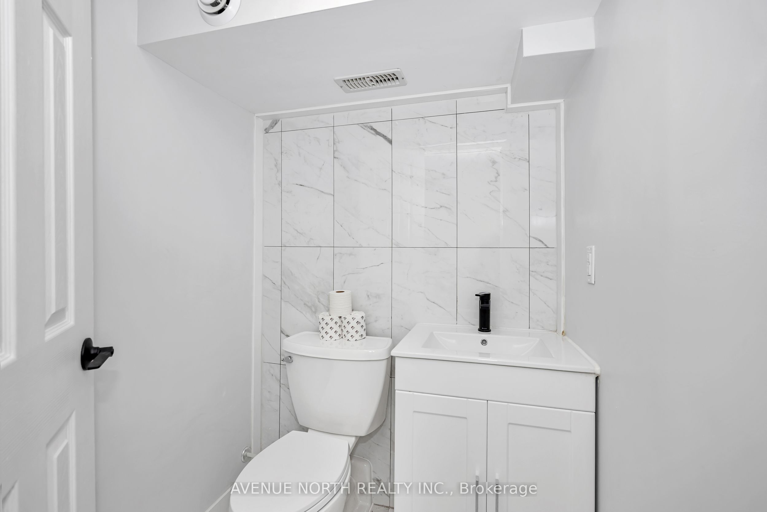 85 Holland Avenue N Property Photo 28