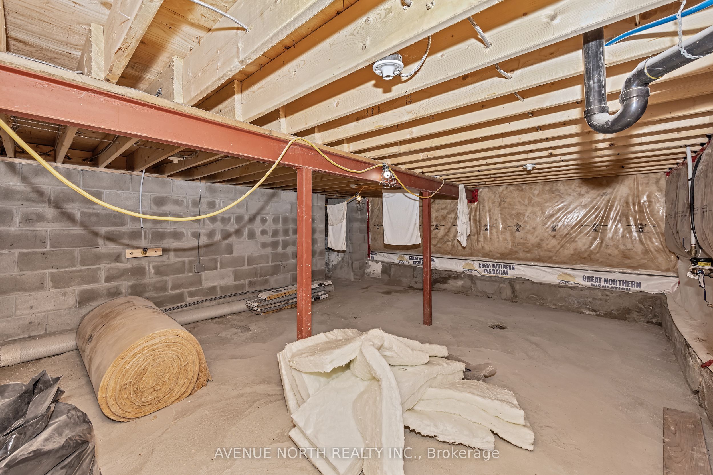 85 Holland Avenue N Property Photo 30