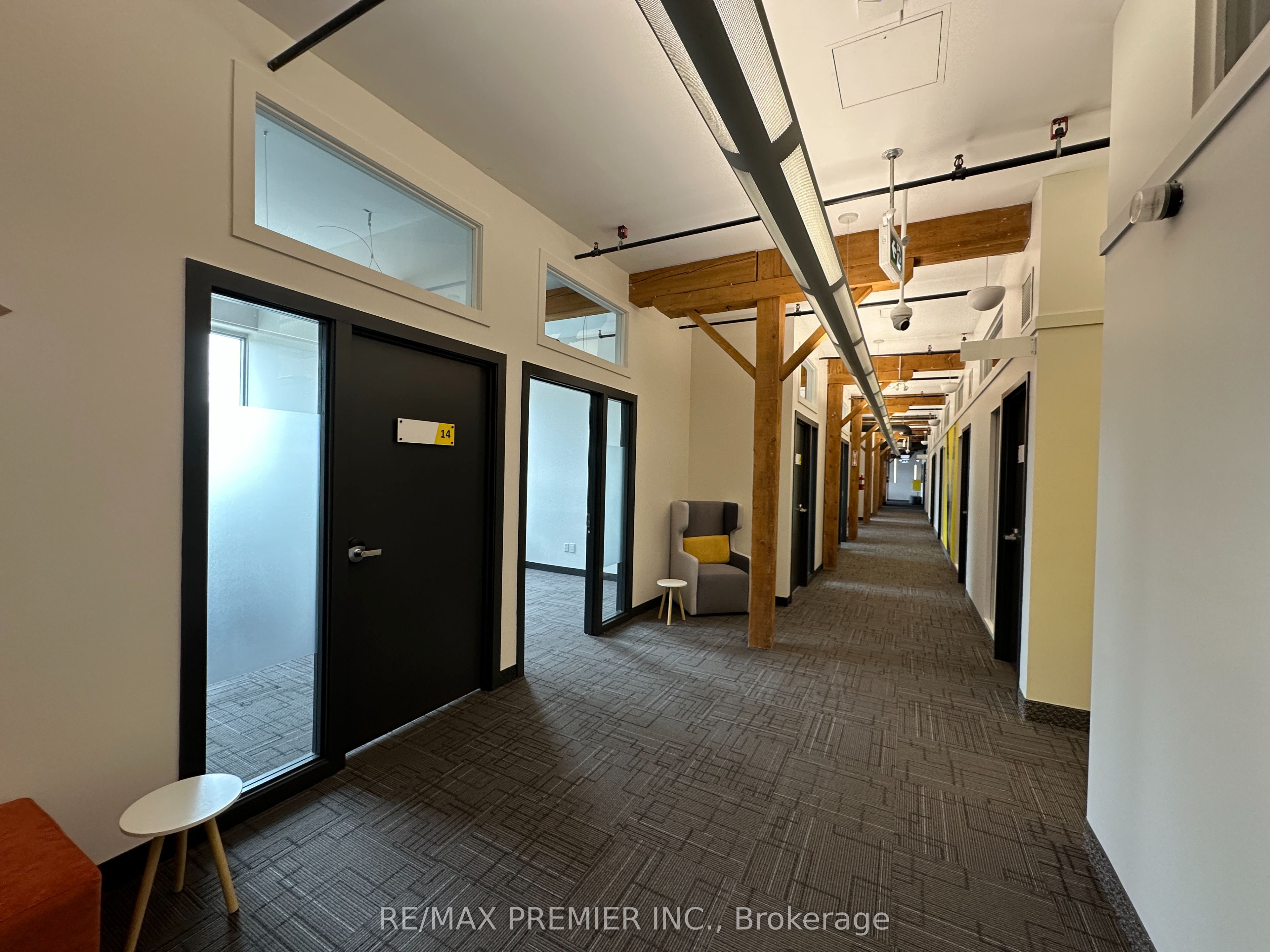 #300-25 - 72 Victoria Street Property Photo 5