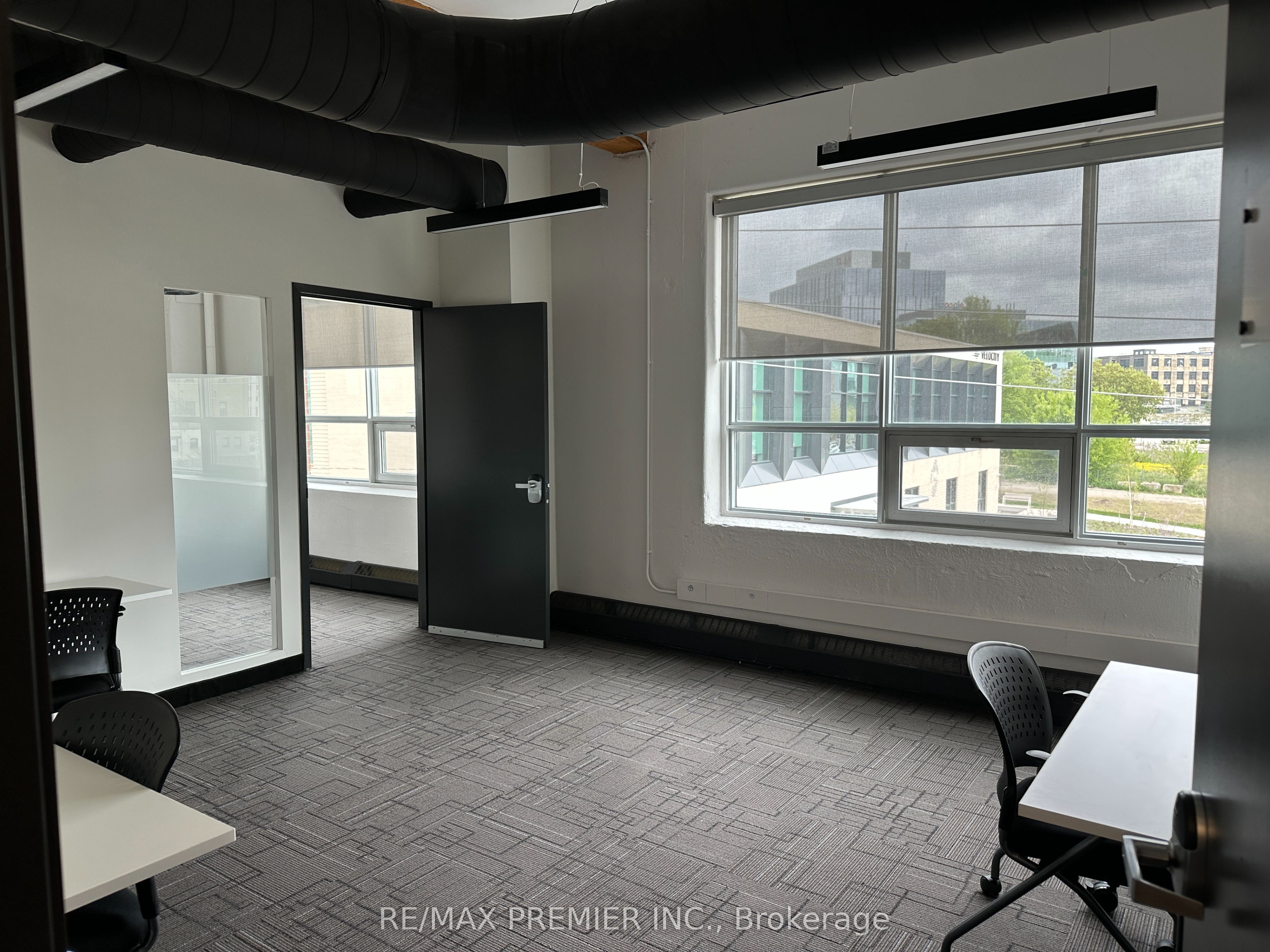 #300-25 - 72 Victoria Street Property Photo 6