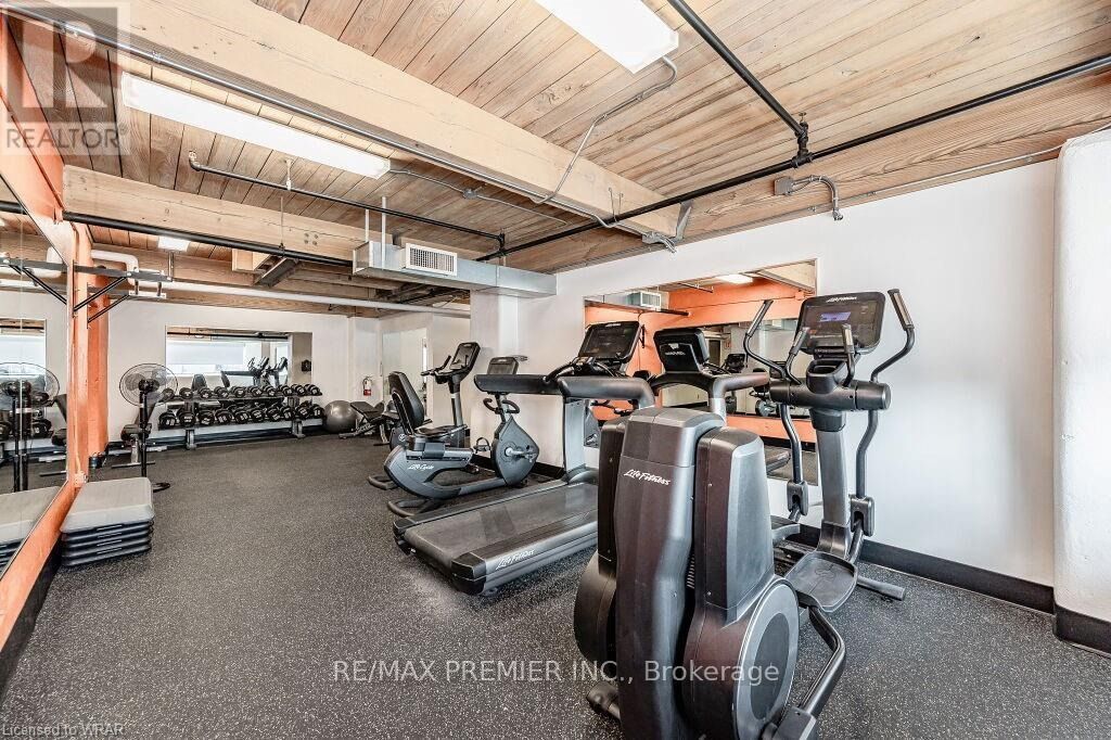 #300-25 - 72 Victoria Street Property Photo 11