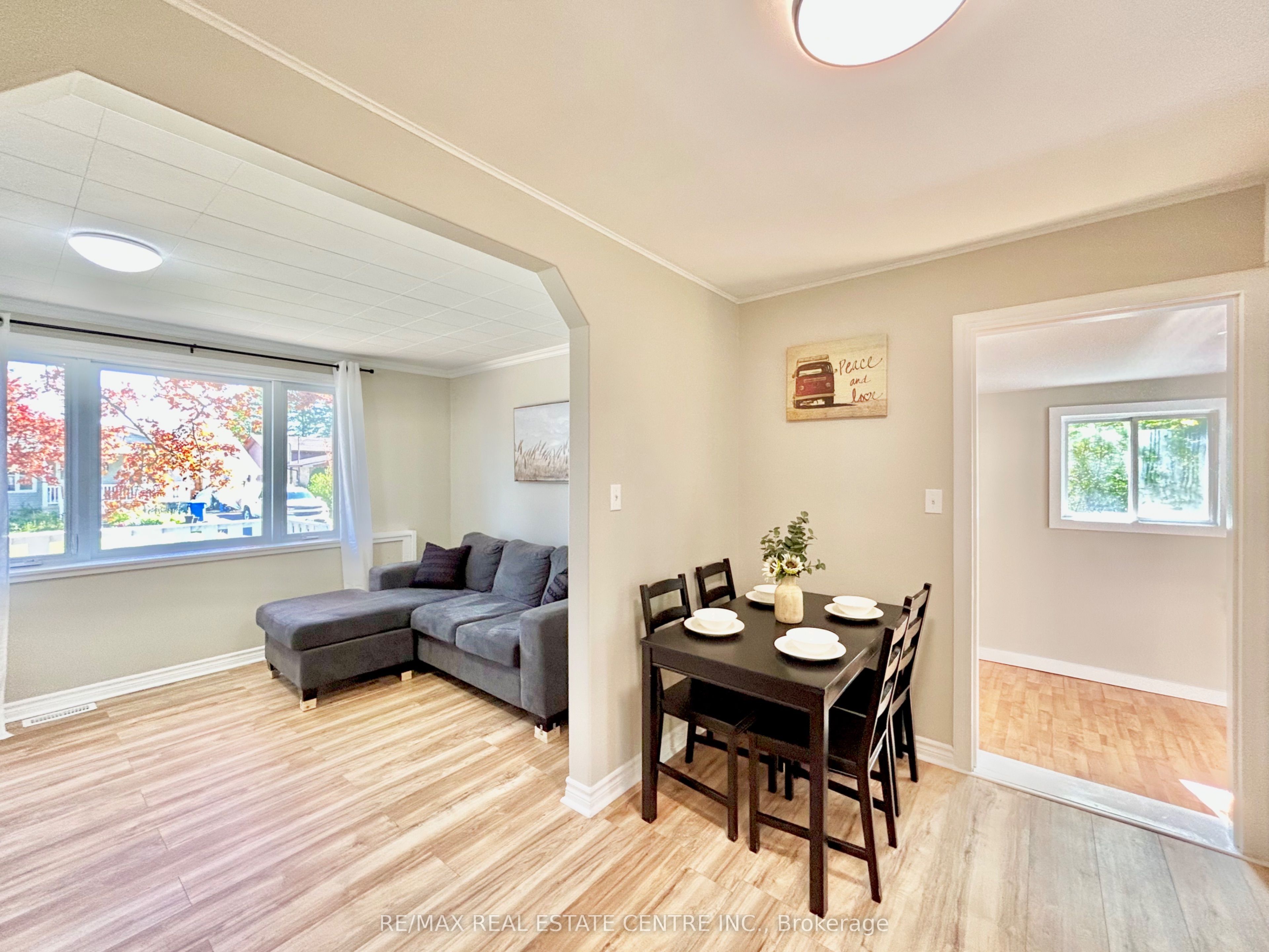 90 Artemesia Street N Property Photo 24