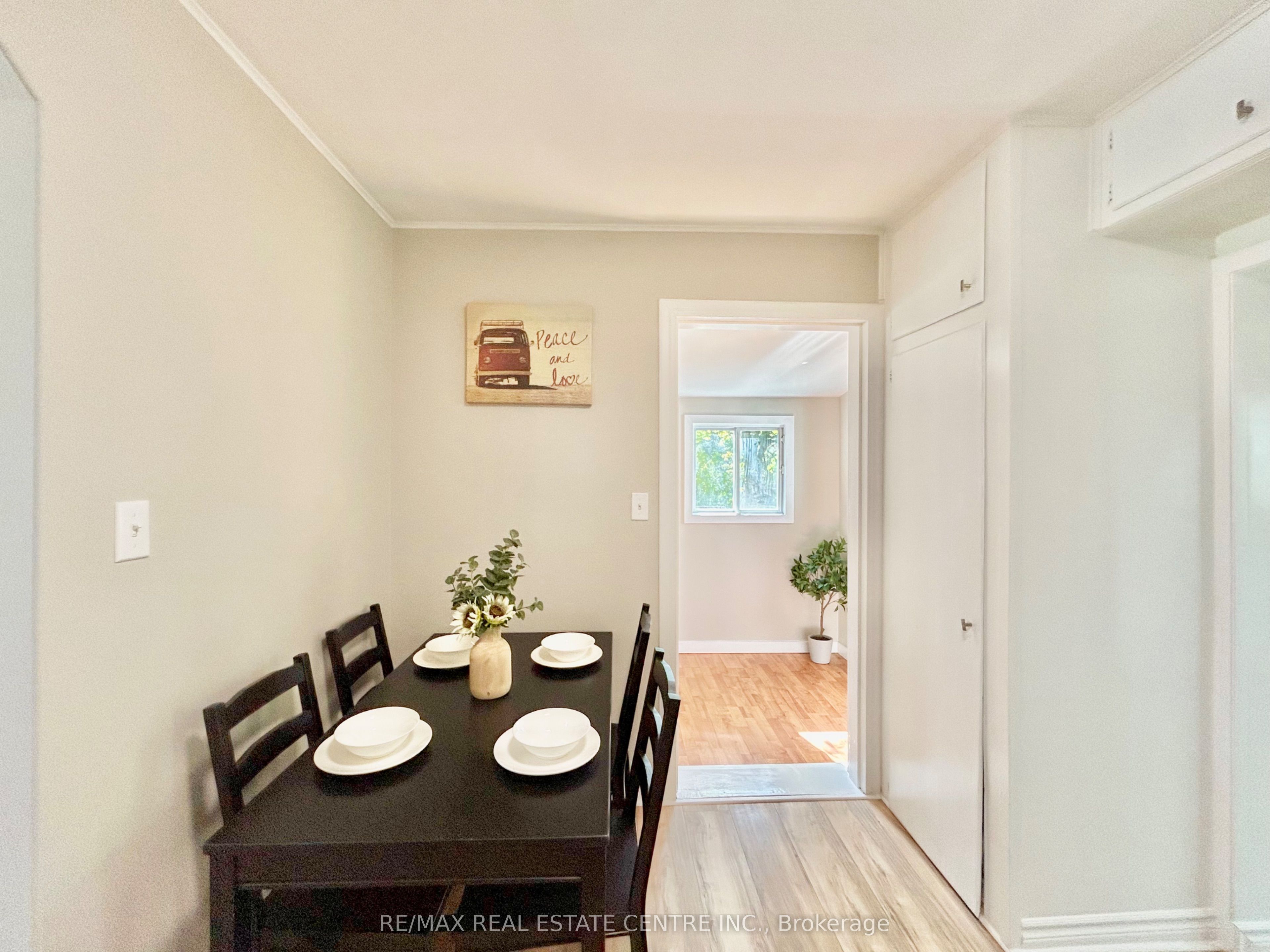 90 Artemesia Street N Property Photo 25