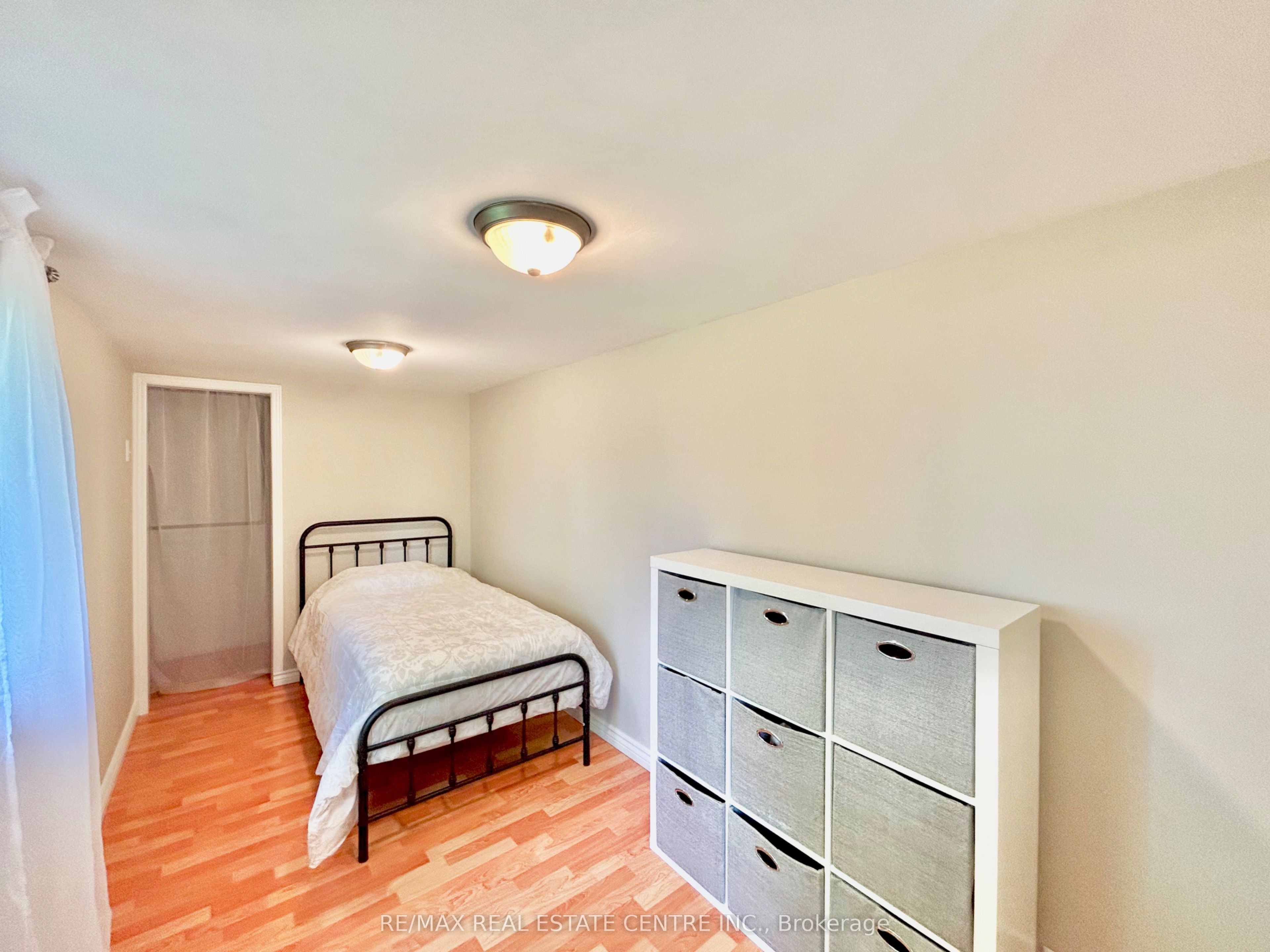 90 Artemesia Street N Property Photo 31